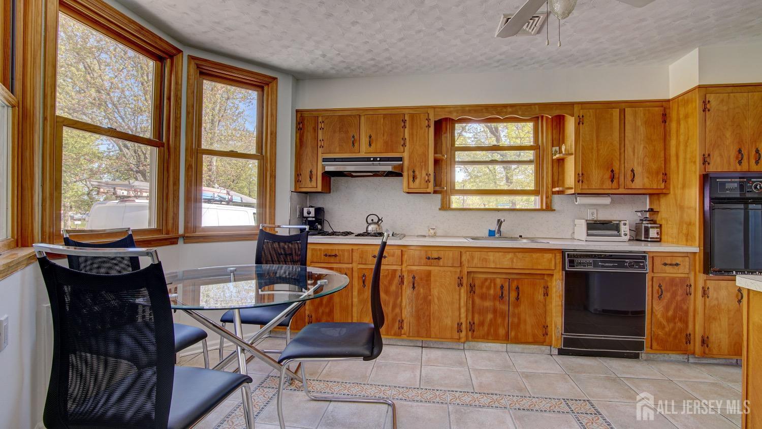 East Brunswick, New Jersey, 08816, United States, 3 Bedrooms Bedrooms, ,1 BathroomBathrooms,Residential,For Sale,1794139