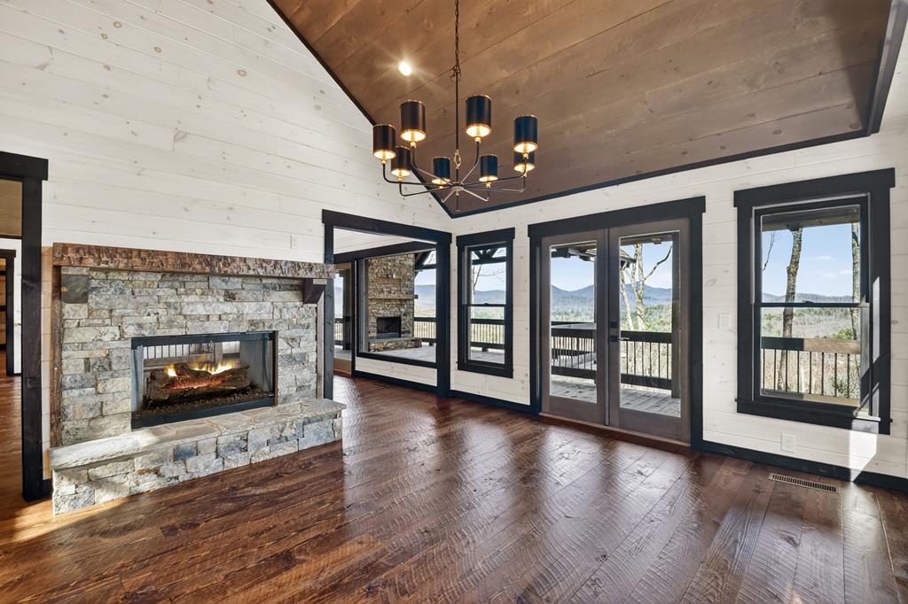 Mineral Bluff, Georgia, 30559, United States, 4 Bedrooms Bedrooms, ,4 BathroomsBathrooms,Residential,For Sale,2010498