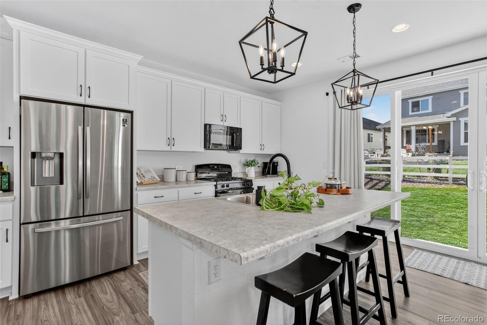 Castle Rock, Colorado, 80104, United States, 3 Bedrooms Bedrooms, ,2 BathroomsBathrooms,Residential,For Sale,1967525