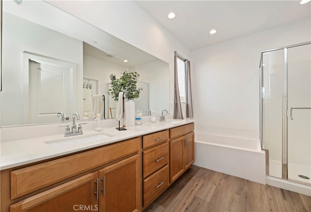 Murrieta, California, 92563, United States, 3 Bedrooms Bedrooms, ,2 BathroomsBathrooms,Residential,For Sale,2011139