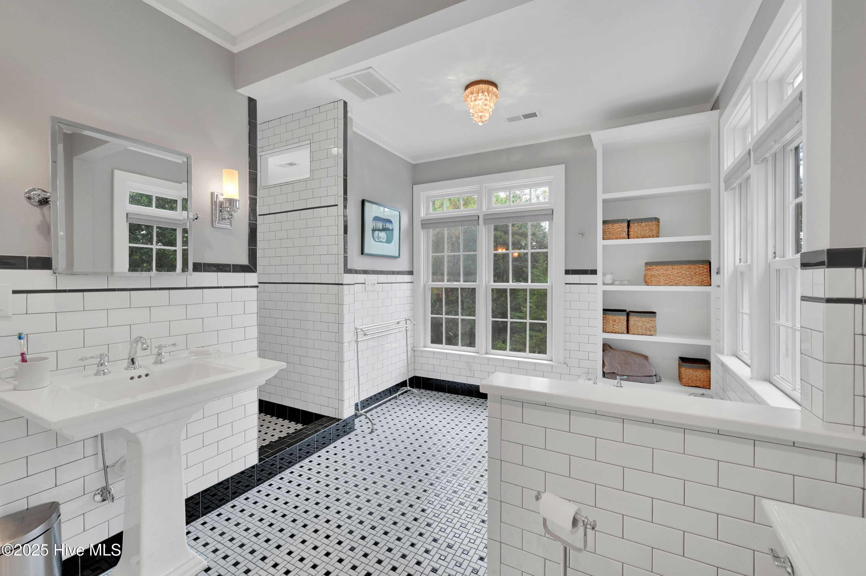 Greenville, North Carolina, 27858, United States, 4 Bedrooms Bedrooms, ,3 BathroomsBathrooms,Residential,For Sale,1985728