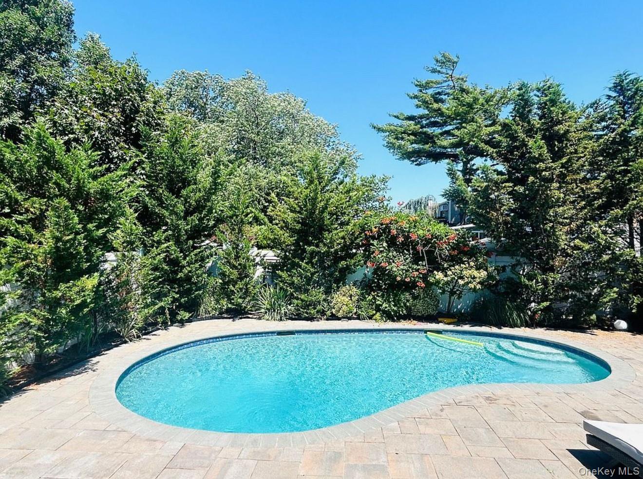 Oceanside, New York, 11572, United States, 3 Bedrooms Bedrooms, ,3 BathroomsBathrooms,Residential,For Sale,1995607