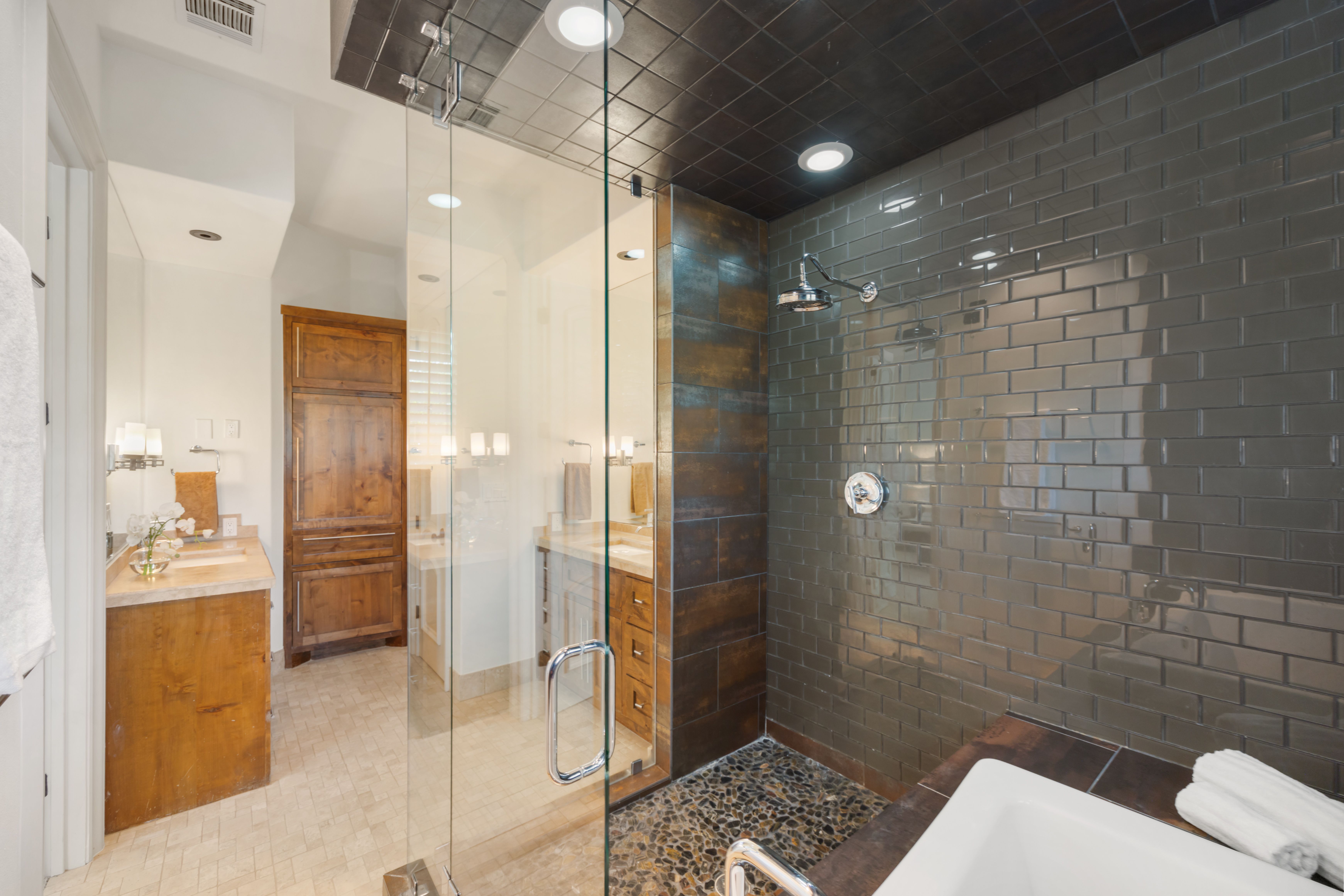  Refined Barton Hills Living  Private Garage  Exceptional 78704 Location - 物件實景