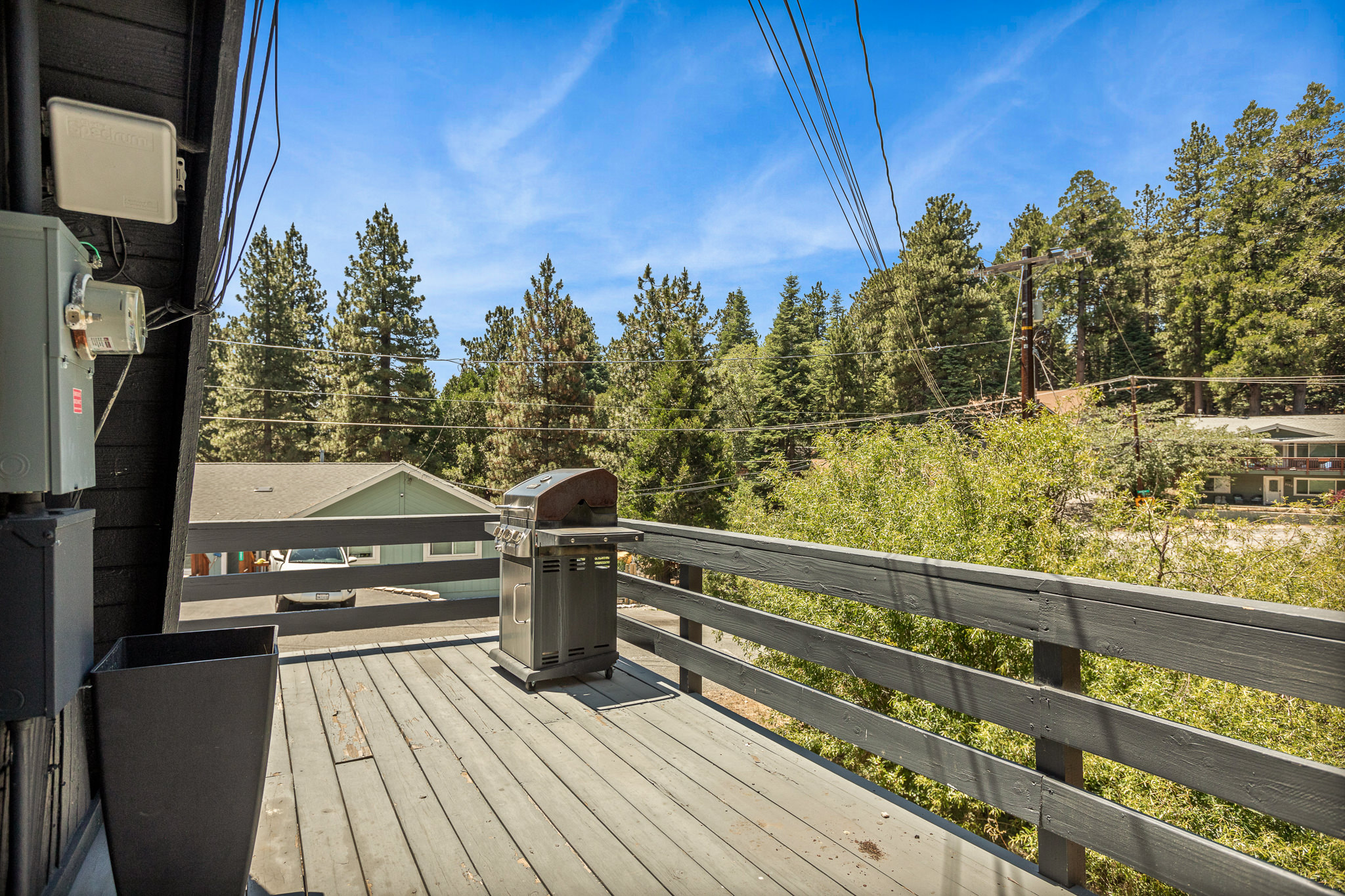  31255 Outer Highway 18 North, Running Springs, CA 92382 - 物件實景