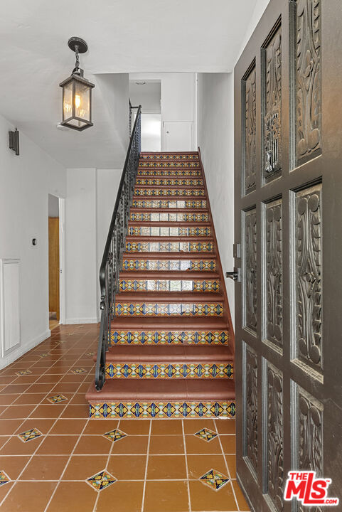 Los Angeles, California, 90036, United States, 4 Bedrooms Bedrooms, ,3 BathroomsBathrooms,Residential,For Sale,1849800