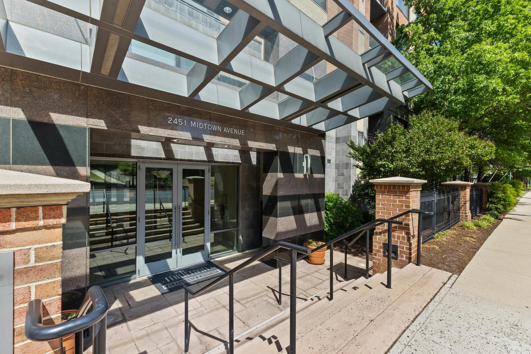  2451 Midtown Avenue, Alexandria, VA, 22303 - 物件實景