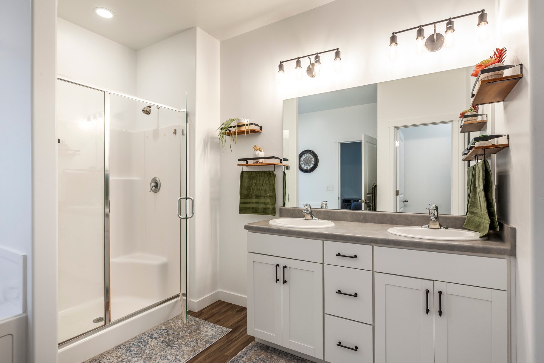  Fresh Lakepoint Find with Fast Airport Access - 物件實景