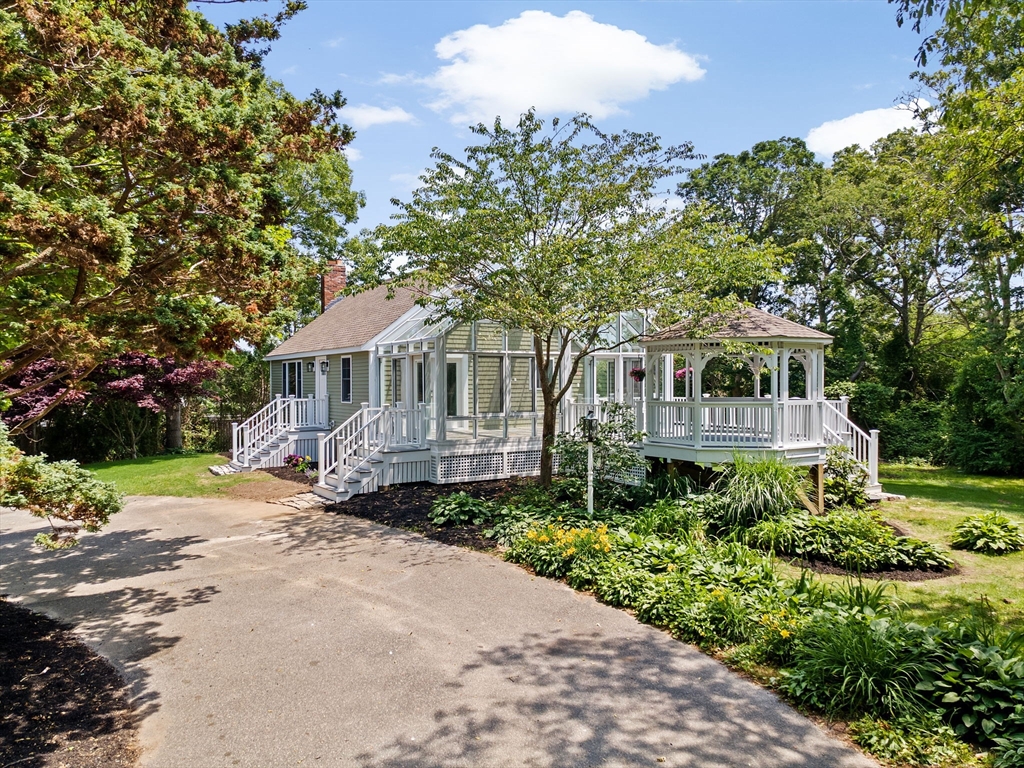 Bourne, Massachusetts, 02562, United States, 4 Bedrooms Bedrooms, ,4 BathroomsBathrooms,Residential,For Sale,1940930