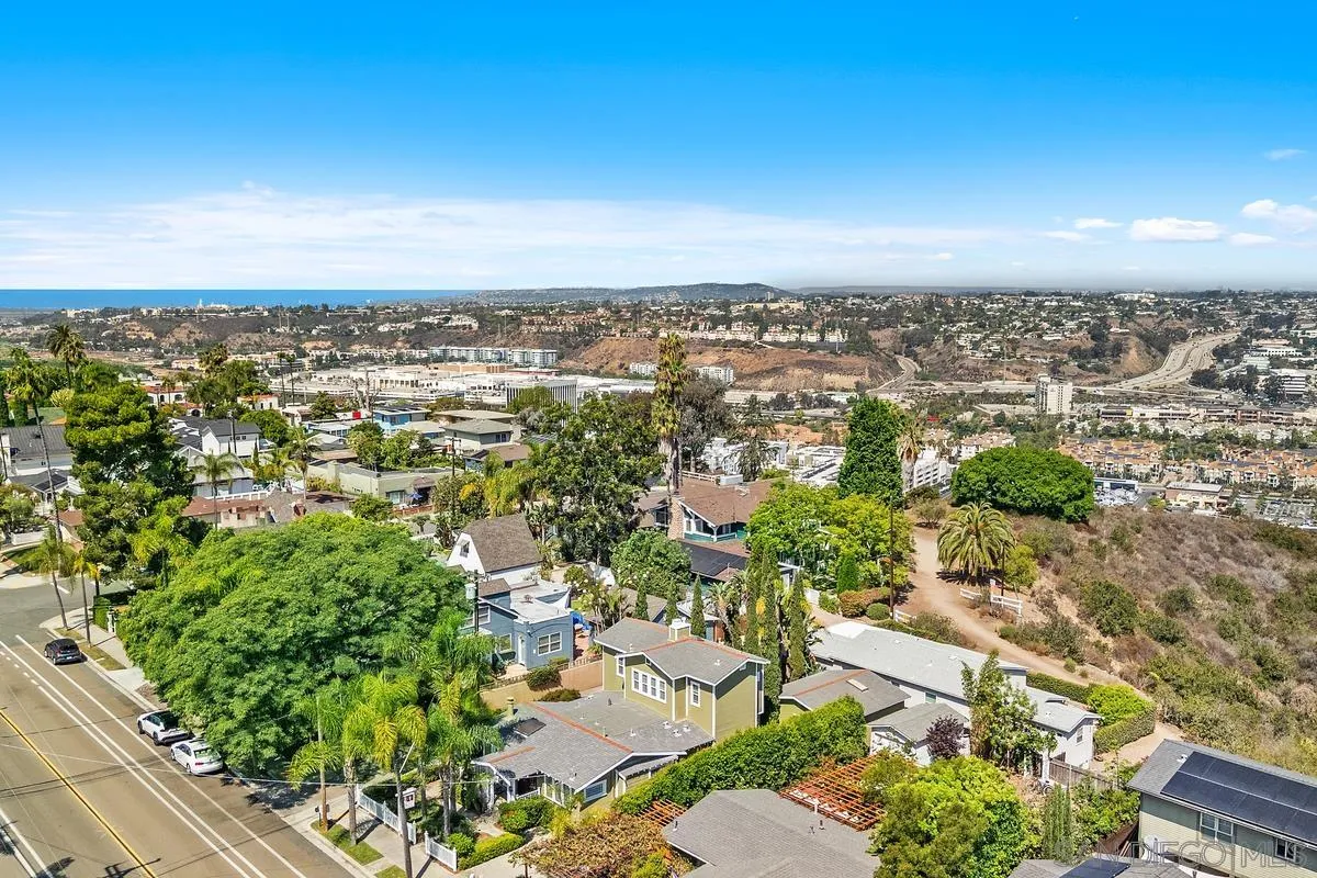 San Diego, California, 92116, United States, 3 Bedrooms Bedrooms, ,3 BathroomsBathrooms,Residential,For Sale,1950833