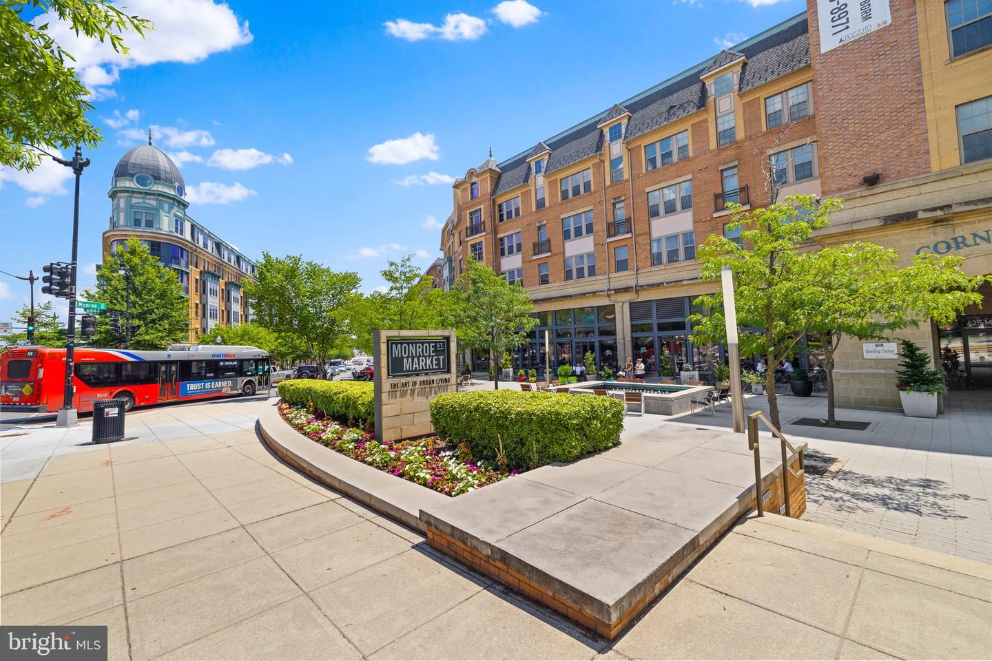 Washington, District of Columbia, 20002, United States, 3 Bedrooms Bedrooms, ,2 BathroomsBathrooms,Residential,For Sale,1964889