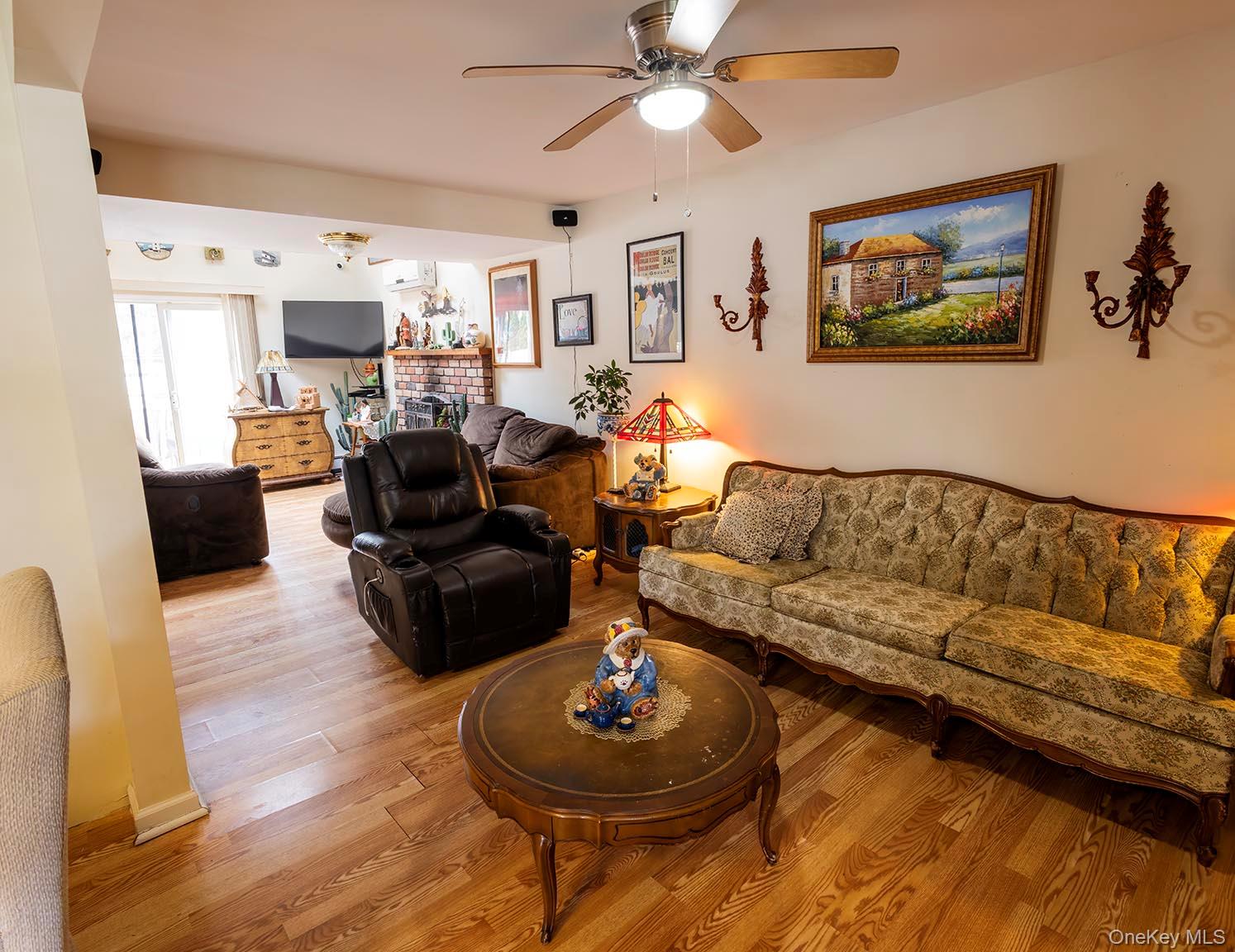Shirley, New York, 11967, United States, 4 Bedrooms Bedrooms, ,4 BathroomsBathrooms,Residential,For Sale,1901619