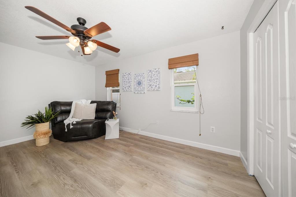 Clearwater, Florida, 33761, United States, 5 Bedrooms Bedrooms, ,3 BathroomsBathrooms,Residential,For Sale,1919685