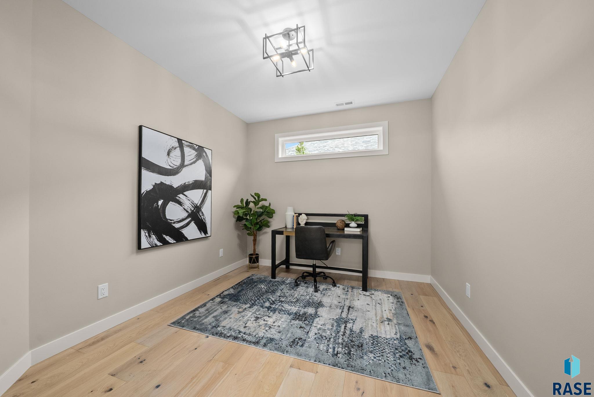 Sioux Falls, South Dakota, 57110, United States, 3 Bedrooms Bedrooms, ,3 BathroomsBathrooms,Residential,For Sale,2005643