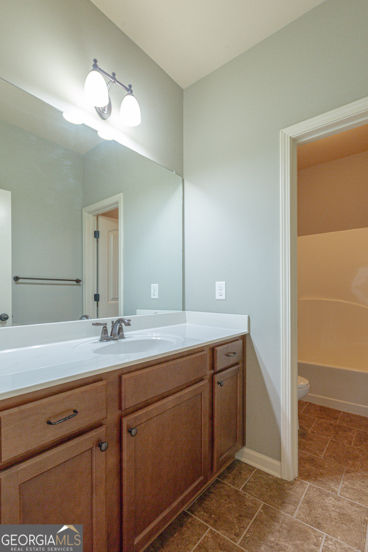 Senoia, Georgia, 30276, United States, 4 Bedrooms Bedrooms, ,3 BathroomsBathrooms,Residential,For Sale,1970203