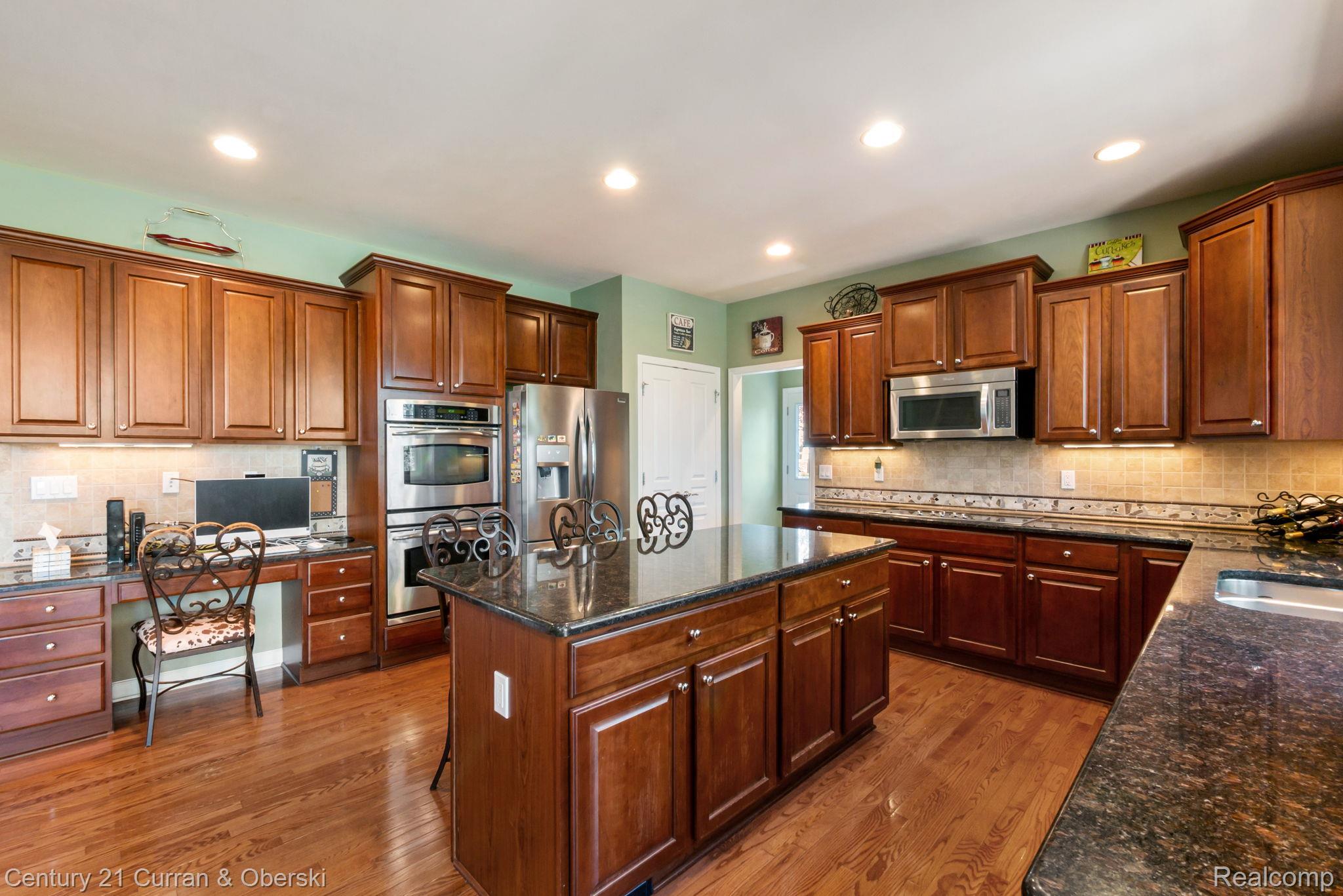 Northville, Michigan, 48168, United States, 5 Bedrooms Bedrooms, ,6 BathroomsBathrooms,Residential,For Sale,2048857