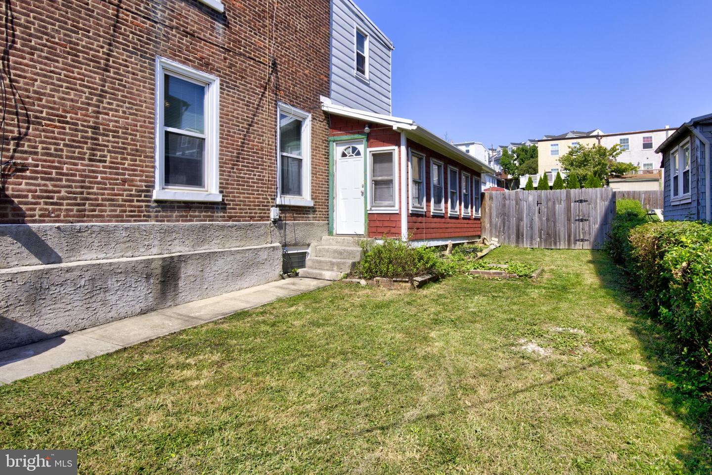 Conshohocken, Pennsylvania, 19428, United States, 4 Bedrooms Bedrooms, ,3 BathroomsBathrooms,Residential,For Sale,1950809