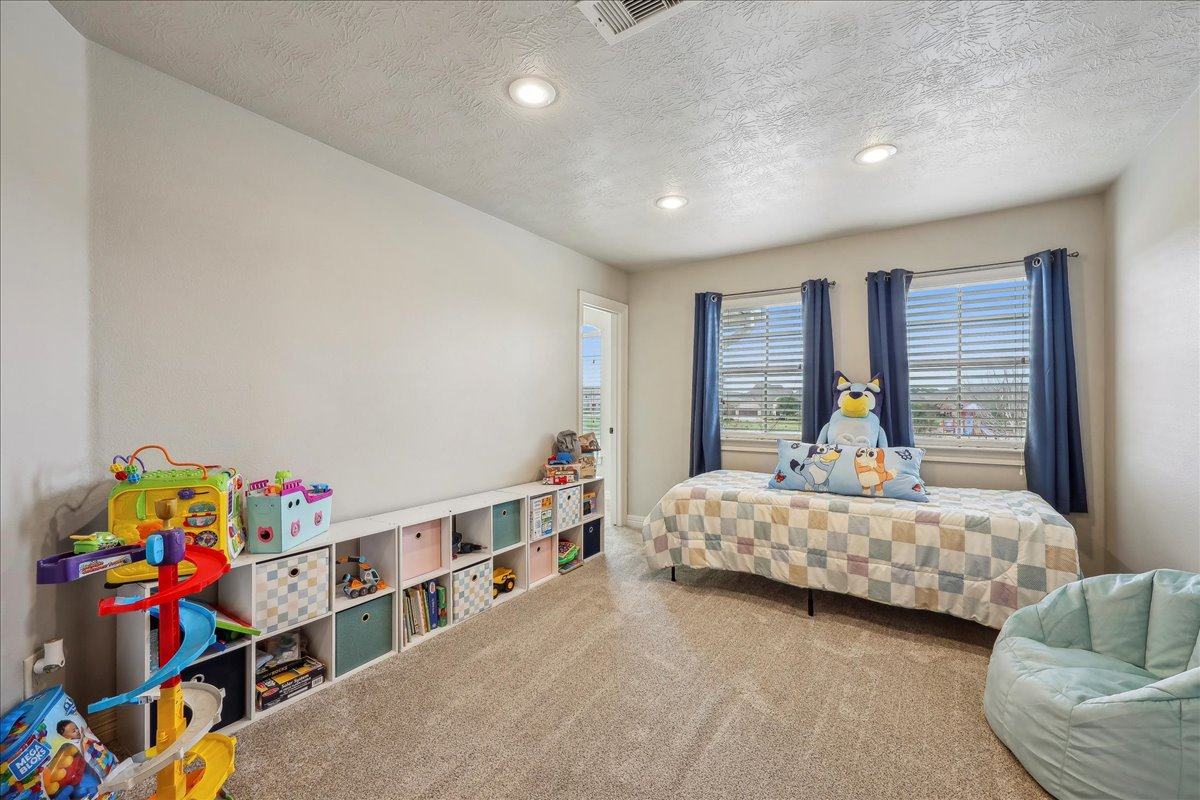 Lumberton, Texas, 77657, United States, 5 Bedrooms Bedrooms, ,4 BathroomsBathrooms,Residential,For Sale,1941970