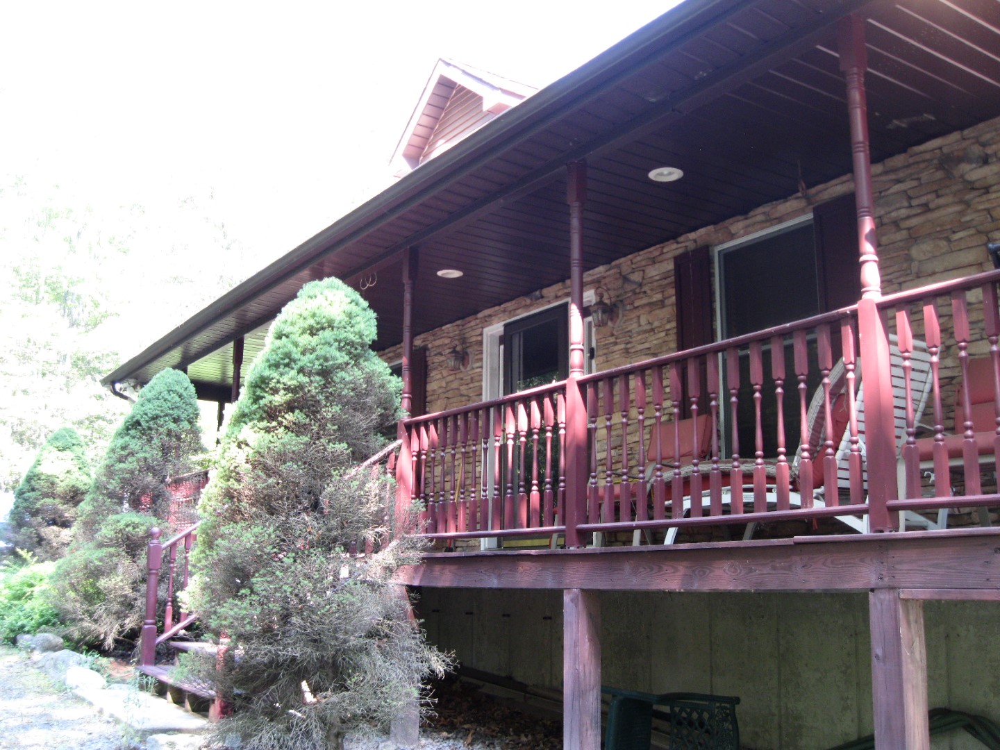 Hawley, Pennsylvania, 18428, United States, 4 Bedrooms Bedrooms, ,4 BathroomsBathrooms,Residential,For Sale,1907395