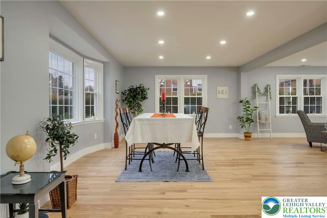 Allentown City, Pennsylvania, 18104, United States, 3 Bedrooms Bedrooms, ,3 BathroomsBathrooms,Residential,For Sale,1993140