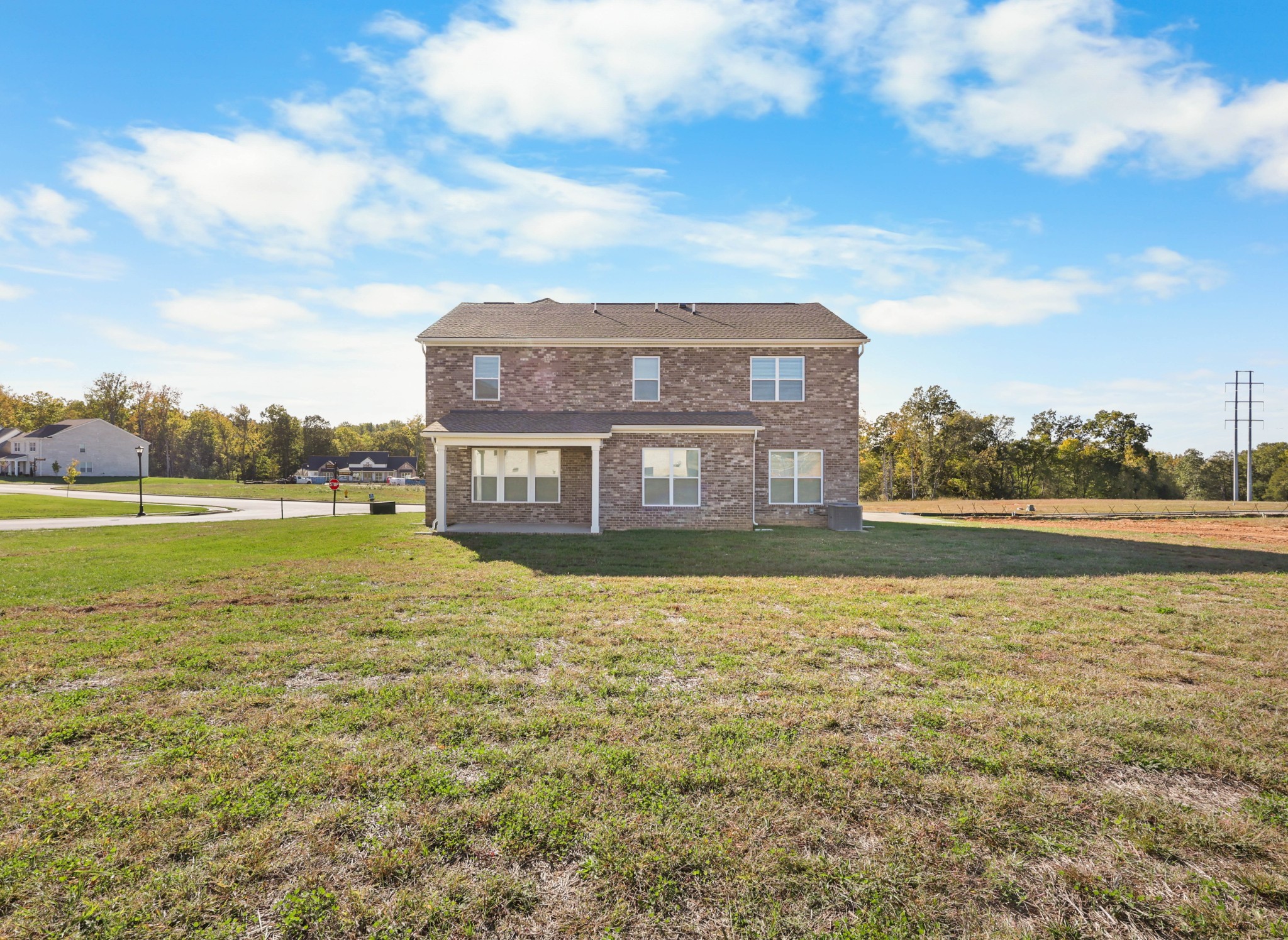 Clarksville, Tennessee, 37043, United States, 5 Bedrooms Bedrooms, ,5 BathroomsBathrooms,Residential,For Sale,1976524