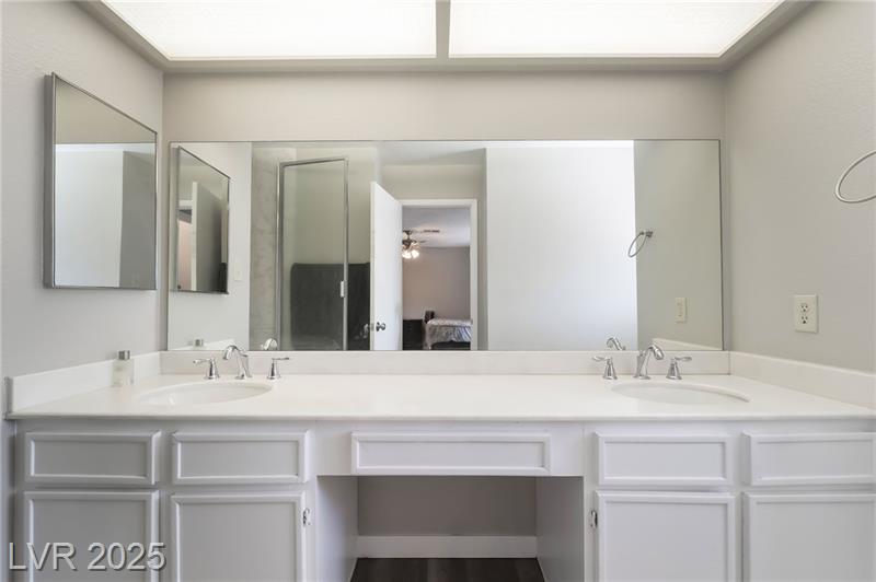 Henderson, Nevada, 89014, United States, 4 Bedrooms Bedrooms, ,2 BathroomsBathrooms,Residential,For Sale,1977160