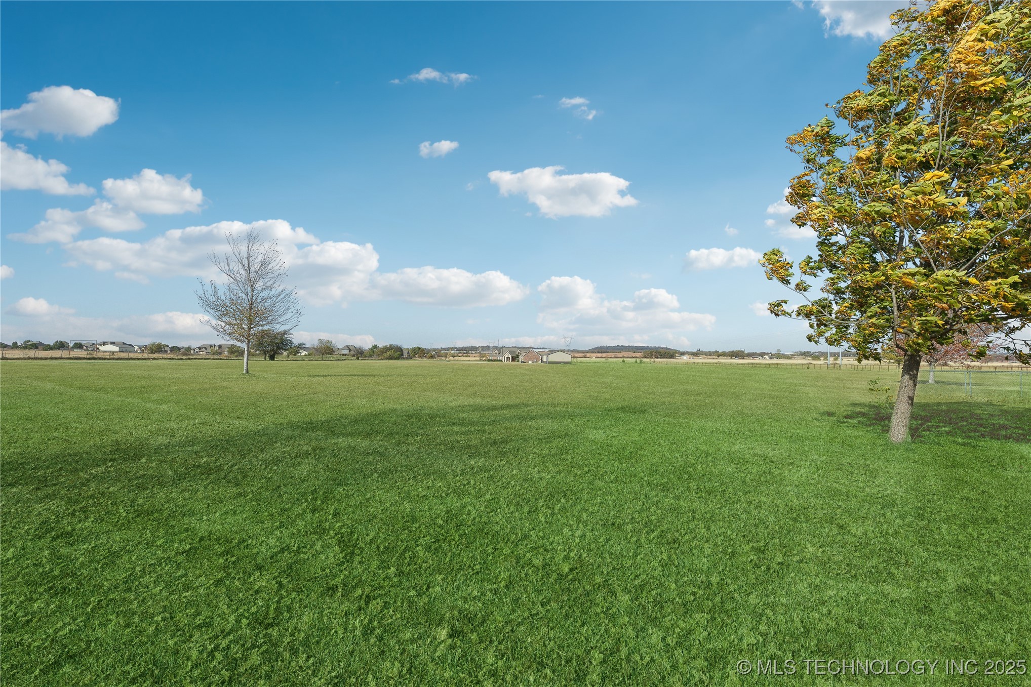 Glenpool, Oklahoma, 74033, United States, 2 Bedrooms Bedrooms, ,2 BathroomsBathrooms,Residential,For Sale,1991675
