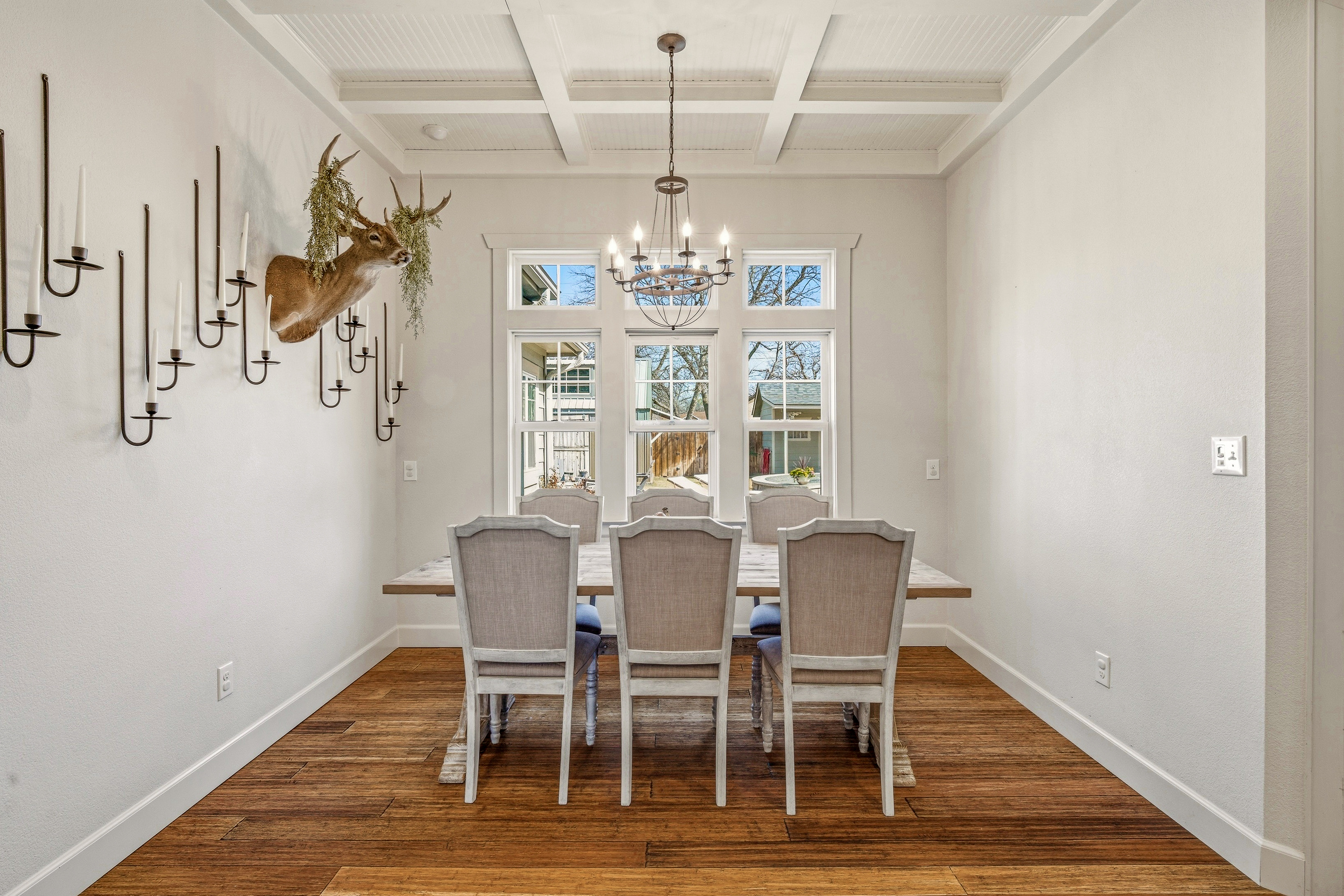  907 Cherry Street  Luxury Home for Sale in Graham, Texas - 物件實景