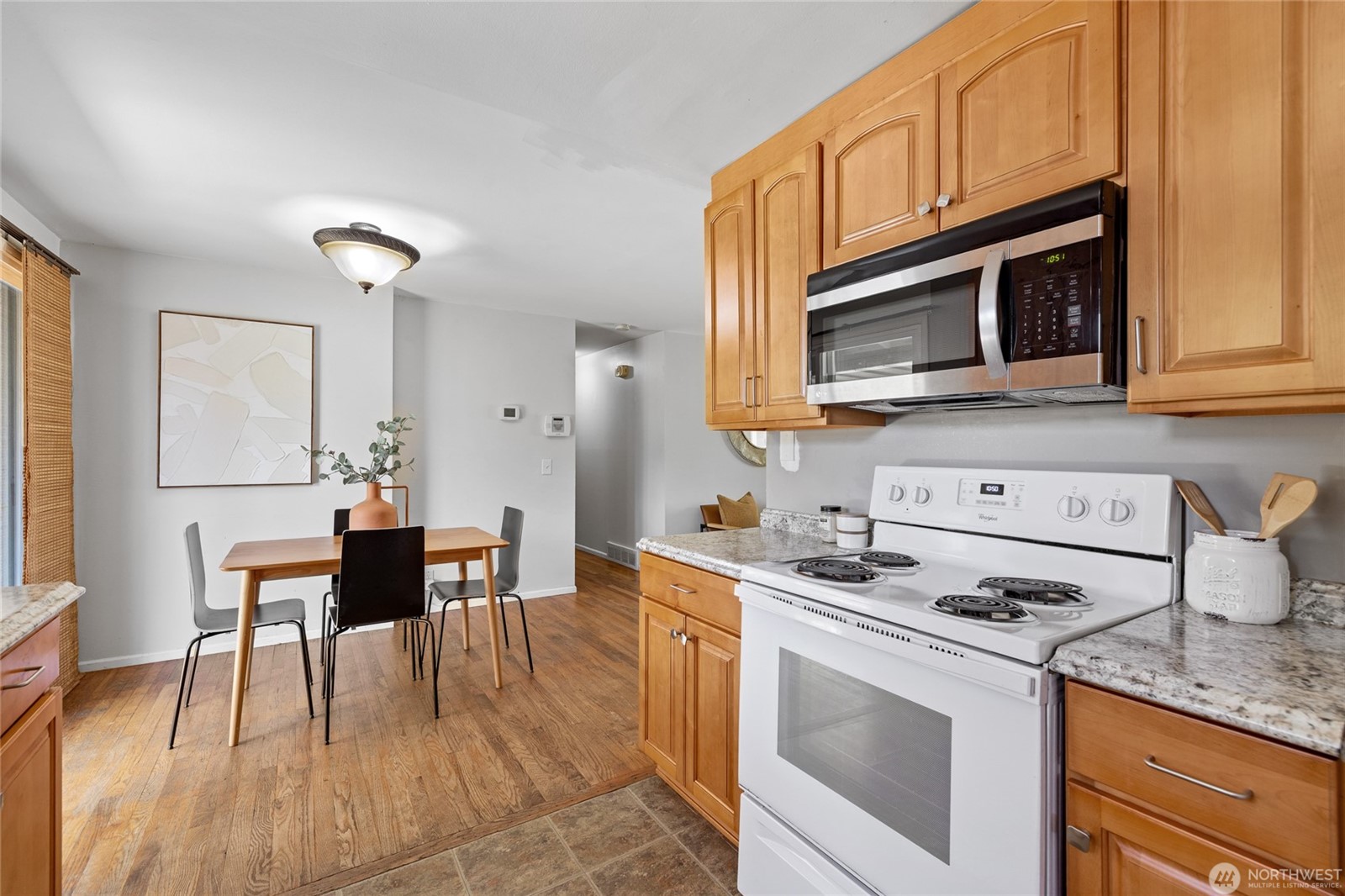 Seatac, Washington, 98188, United States, 3 Bedrooms Bedrooms, ,2 BathroomsBathrooms,Residential,For Sale,1905826