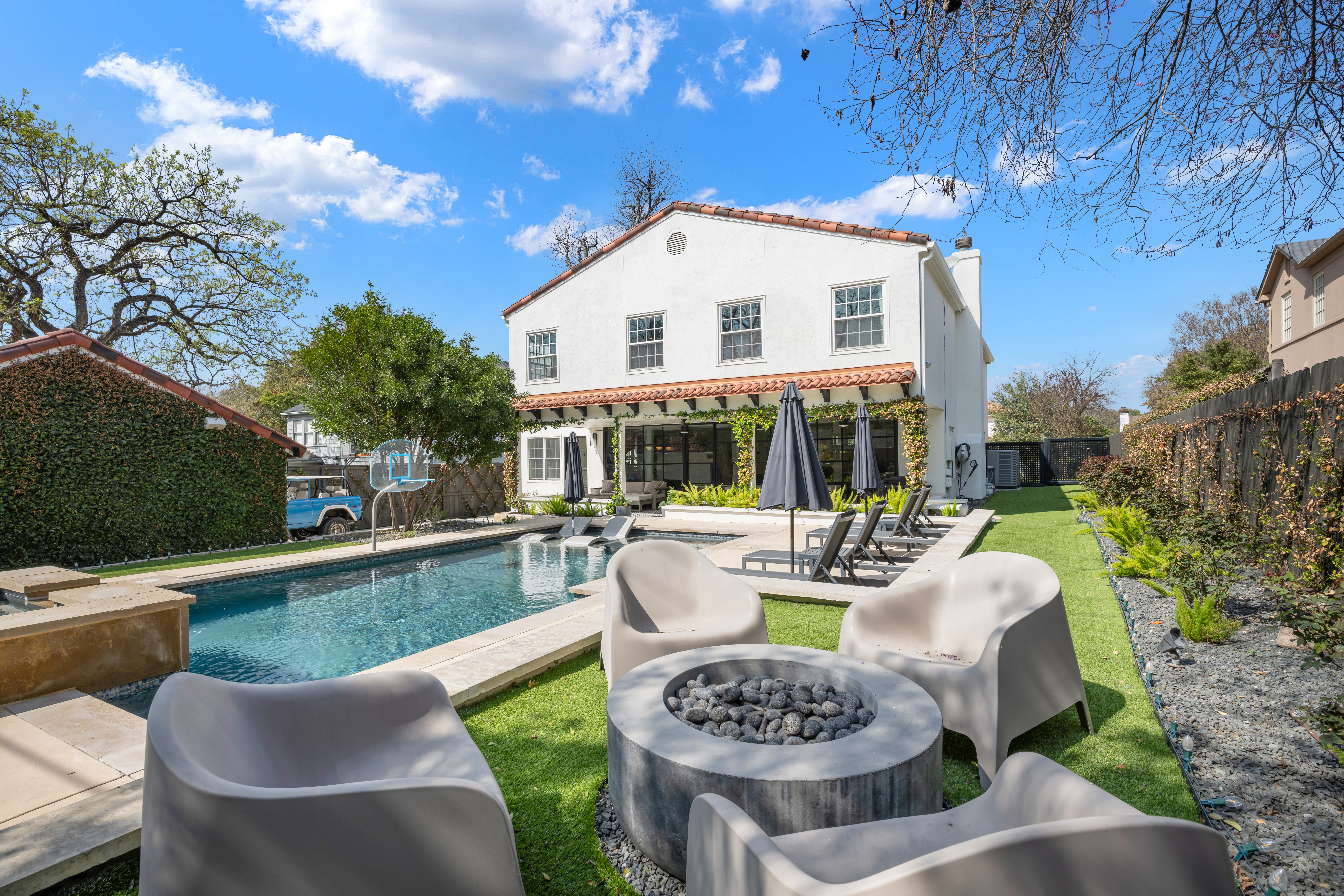  Designer Renovation + Pool Retreat in Terrell Hills - 物件實景