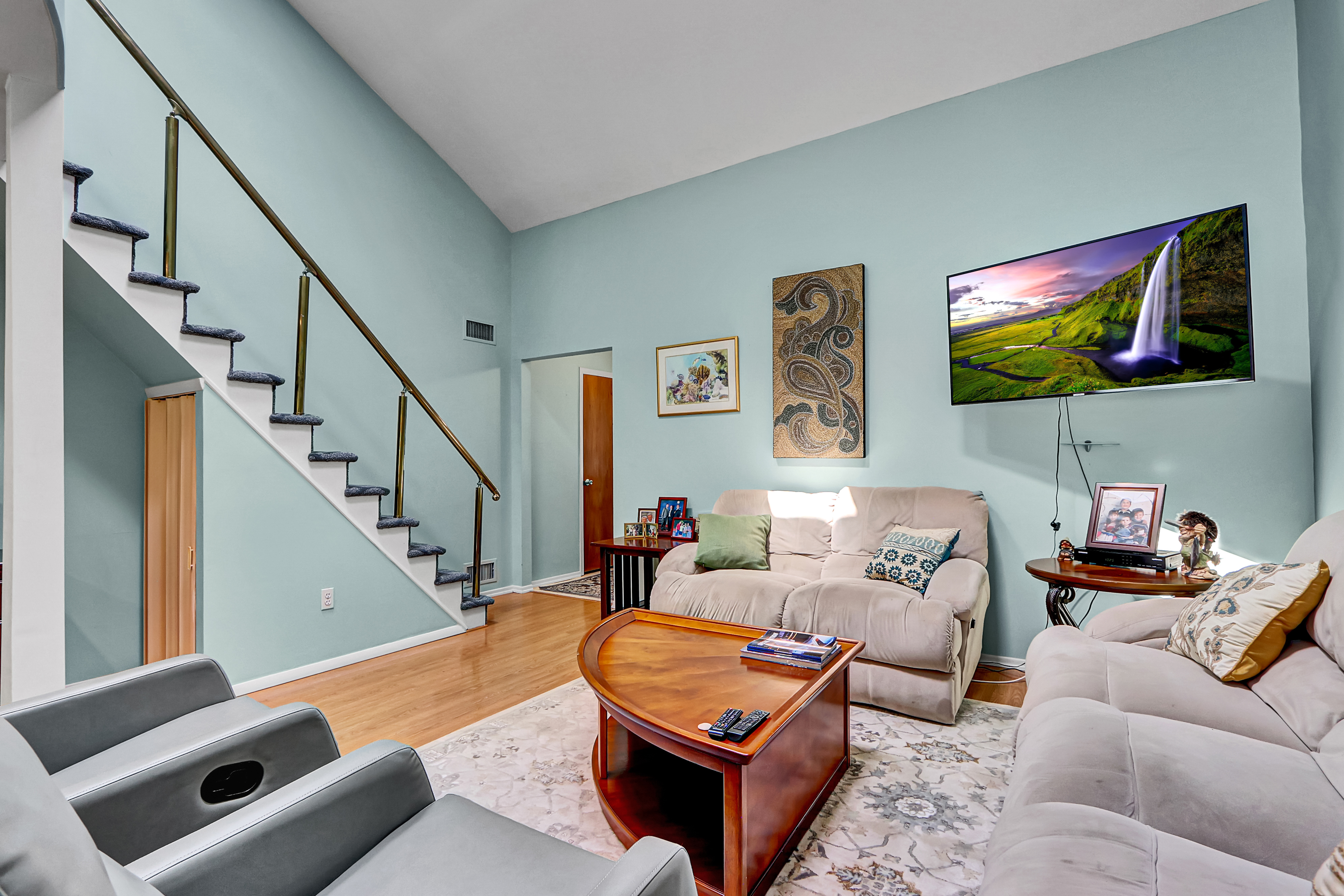 North Babylon, New York, 11703, United States, 2 Bedrooms Bedrooms, ,2 BathroomsBathrooms,Residential,For Sale,1943160