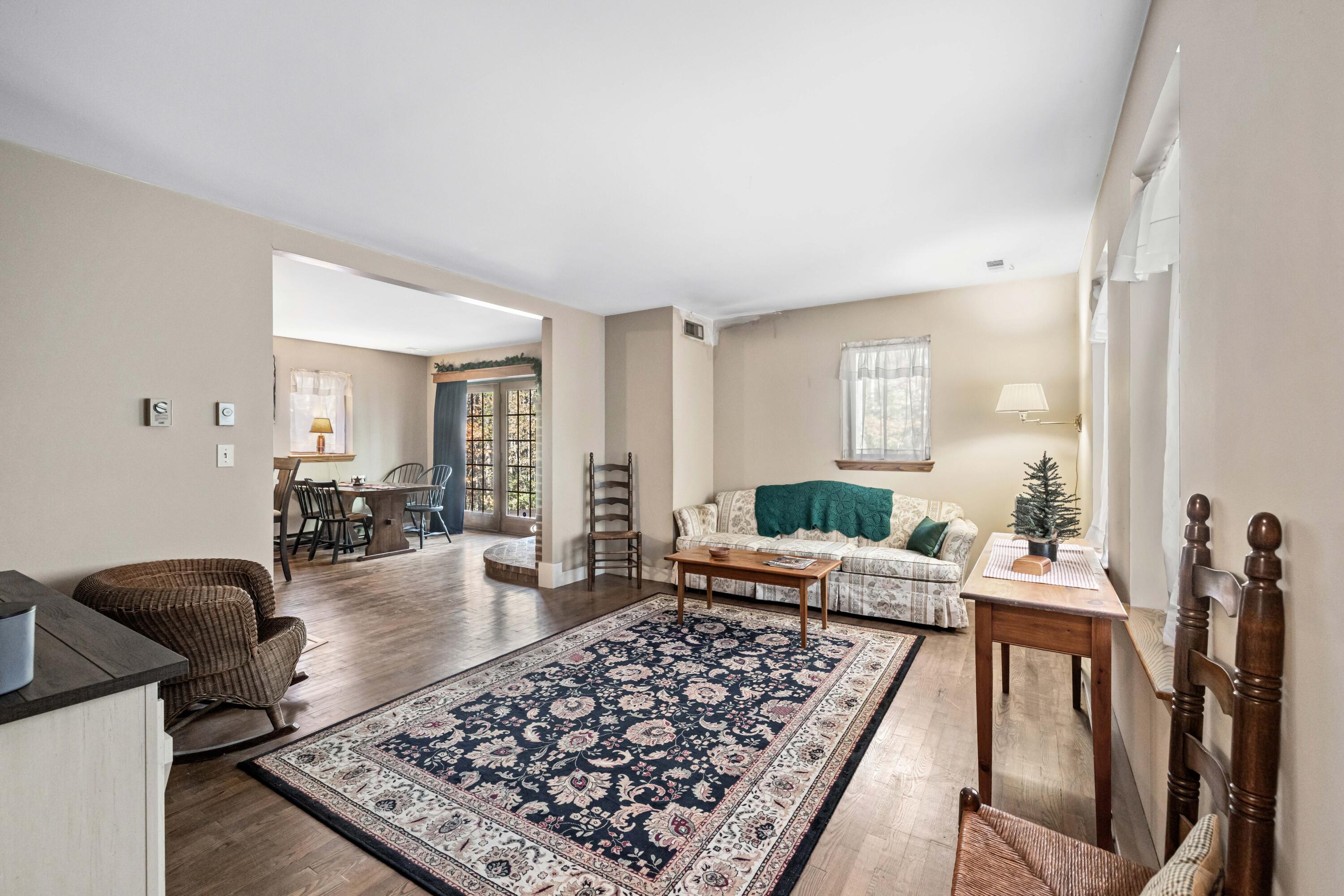 Buxton, Maine, 04093, United States, 4 Bedrooms Bedrooms, ,2 BathroomsBathrooms,Residential,For Sale,1970690