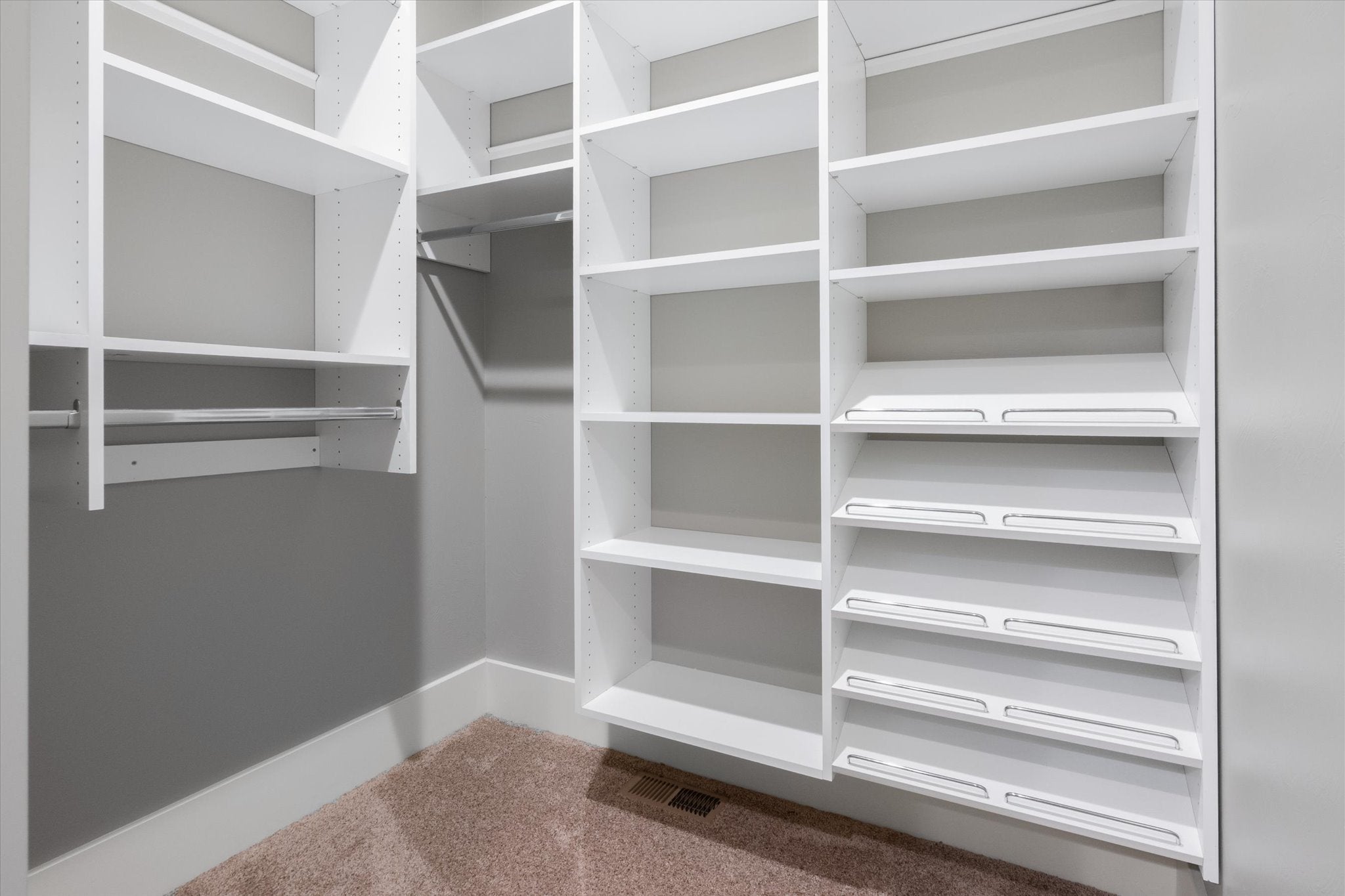 Clancy, Montana, 59634, United States, 4 Bedrooms Bedrooms, ,5 BathroomsBathrooms,Residential,For Sale,1991363