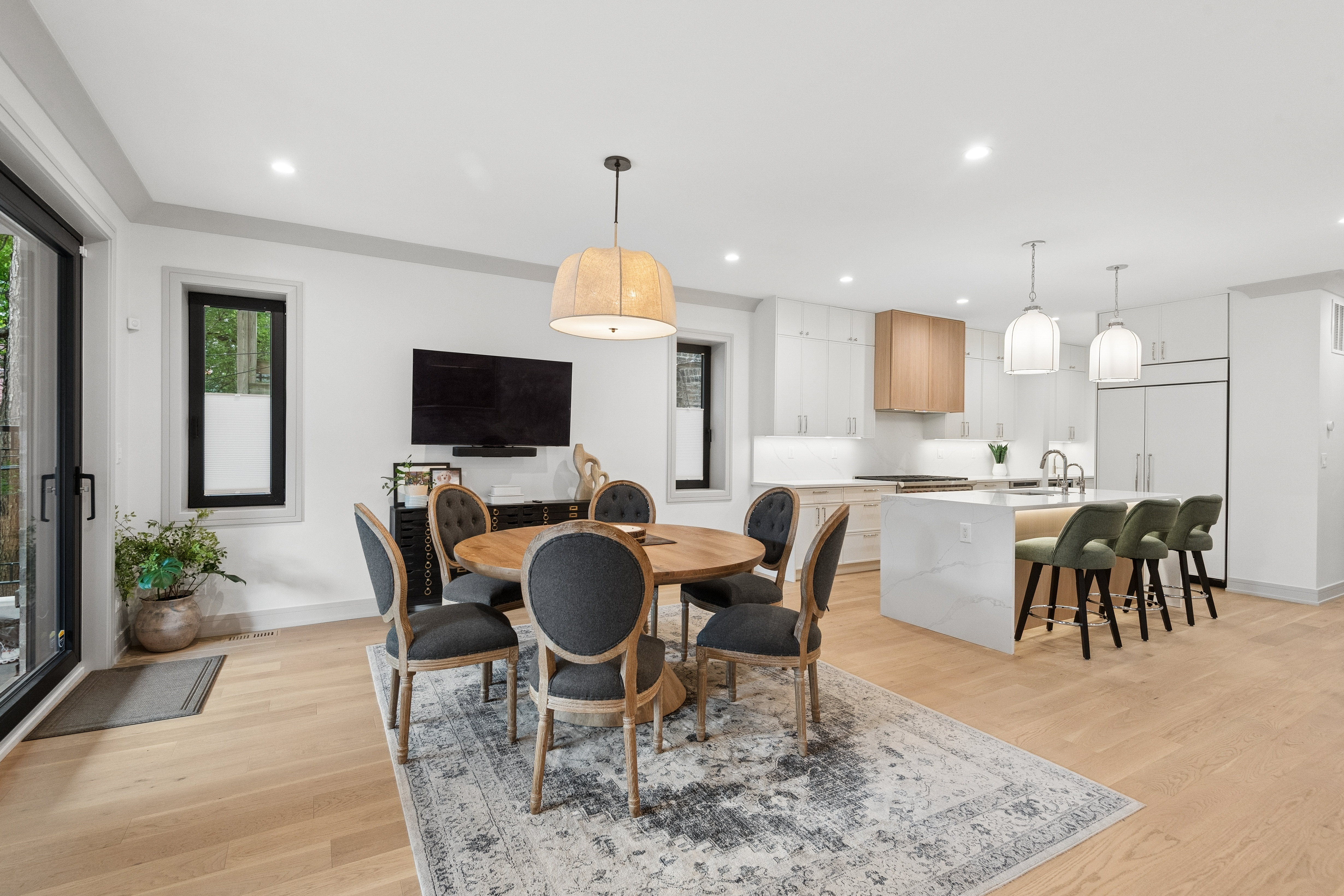  Welcome to this Exceptional Duplex Residence in theHheart of Lincoln Park - 物件實景