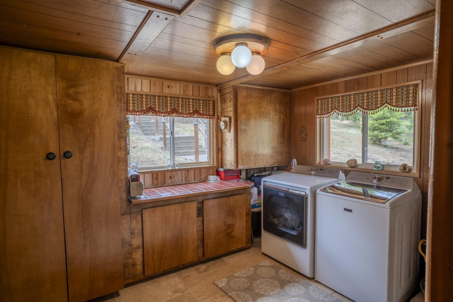  1969 Colestin Road Ashland, OR 97520 - 物件實景