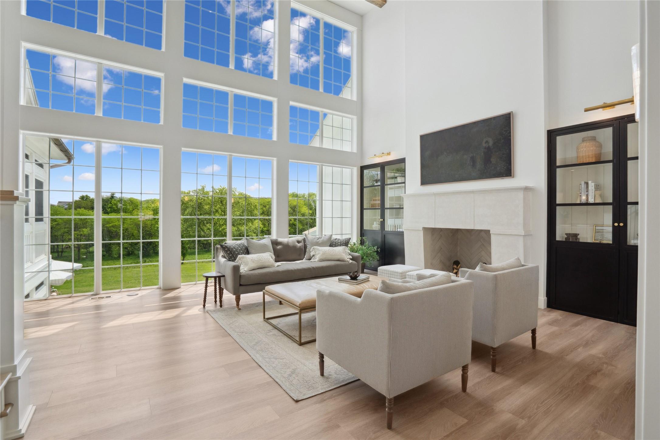 Clive, Iowa, 50325, United States, 5 Bedrooms Bedrooms, ,4 BathroomsBathrooms,Residential,For Sale,1830181