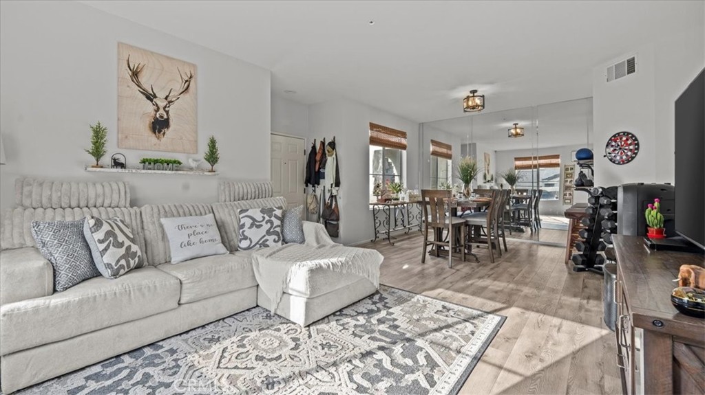 Fontana, California, 92336, United States, 3 Bedrooms Bedrooms, ,3 BathroomsBathrooms,Residential,For Sale,1992577