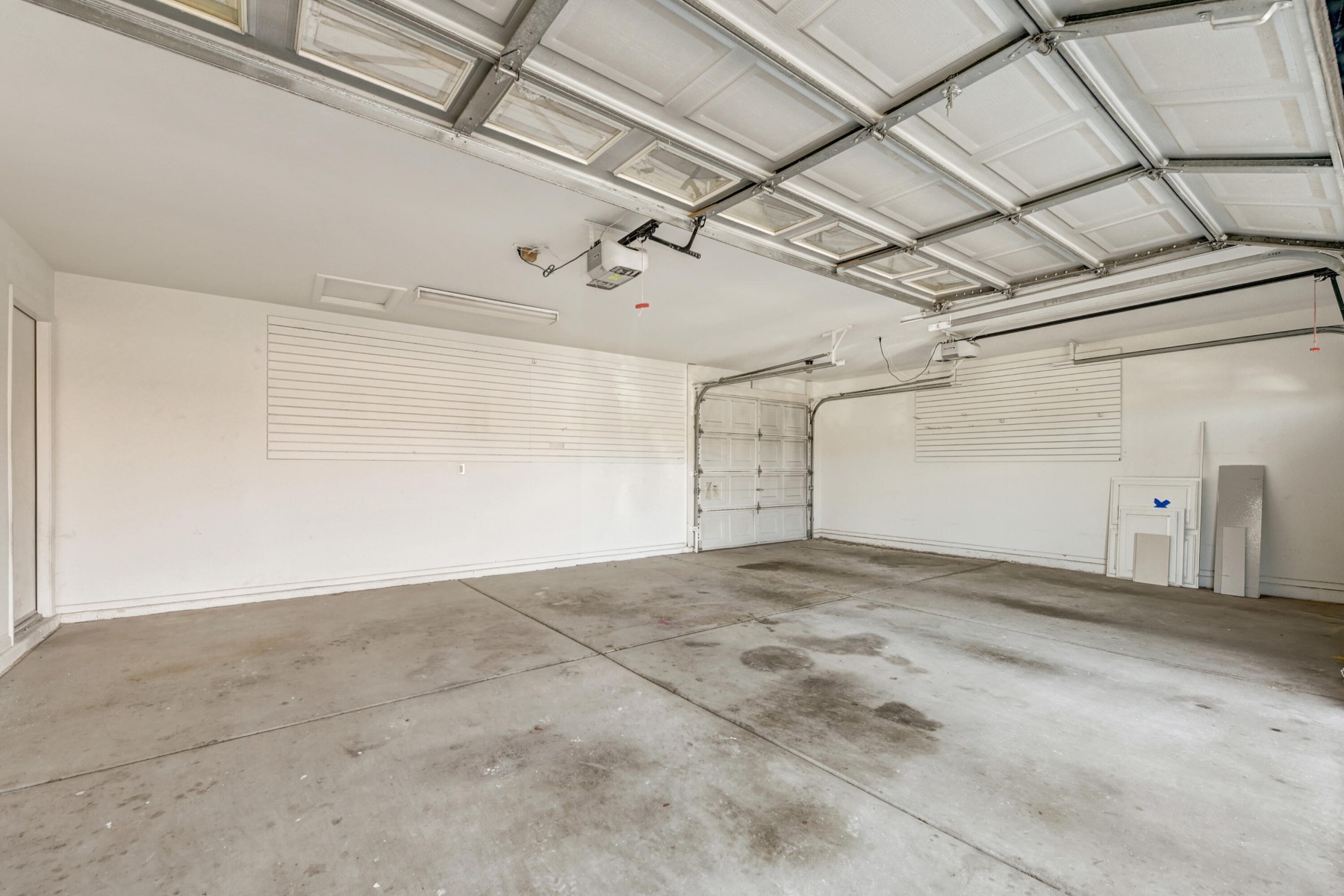  Camelot Village - 物件實景