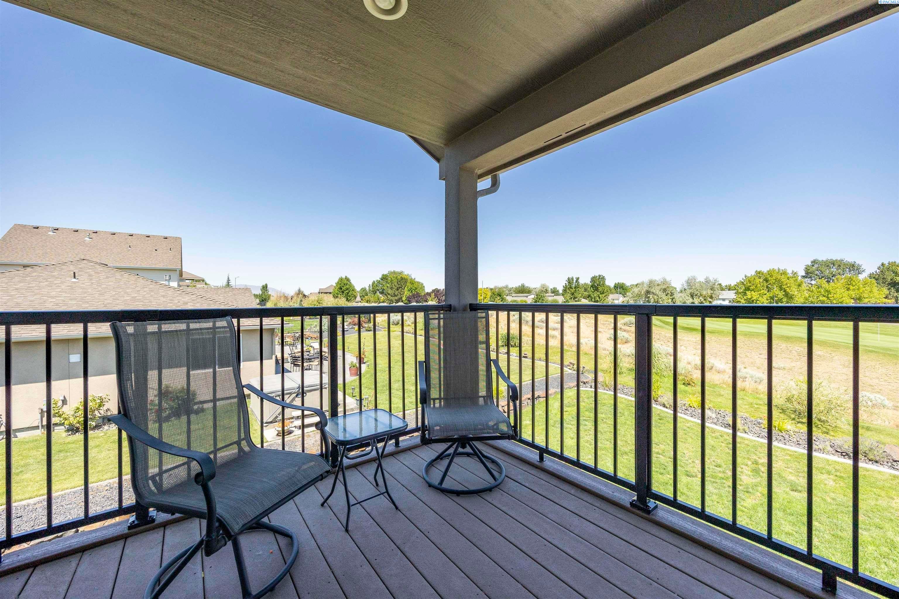 Richland, Washington, 99354, United States, 4 Bedrooms Bedrooms, ,3 BathroomsBathrooms,Residential,For Sale,1980969