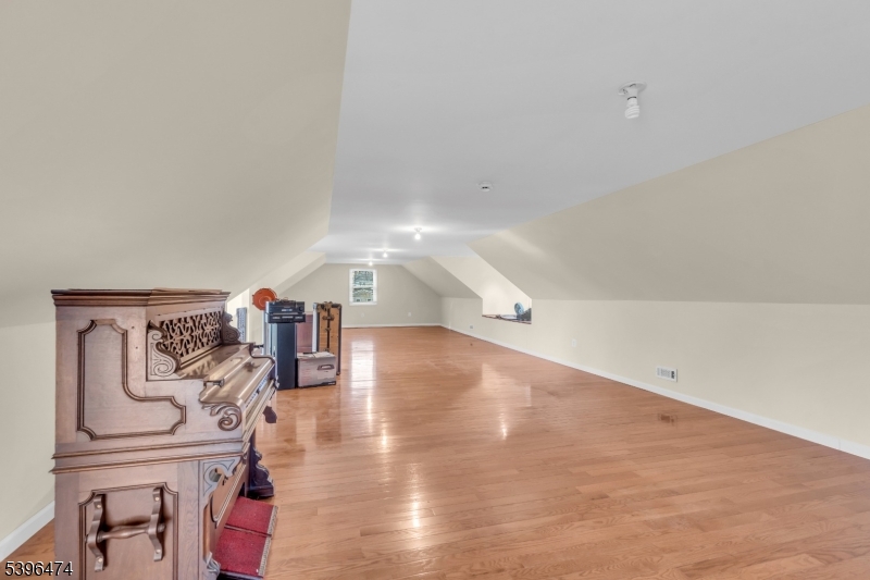 Jefferson Twp., New Jersey, 07849, United States, 3 Bedrooms Bedrooms, ,3 BathroomsBathrooms,Residential,For Sale,1995932