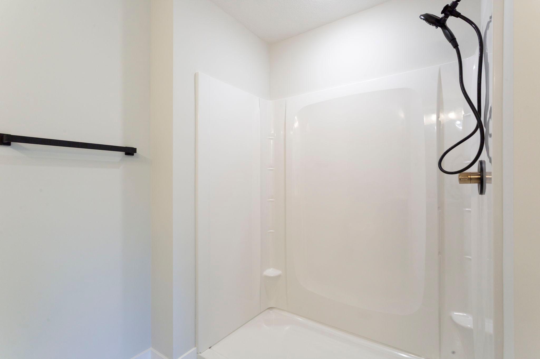 Hudson Twp, Wisconsin, 54016, United States, 3 Bedrooms Bedrooms, ,2 BathroomsBathrooms,Residential,For Sale,1877460