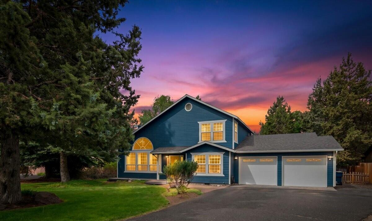 Redmond, Oregon, 97756, United States, 3 Bedrooms Bedrooms, ,3 BathroomsBathrooms,Residential,For Sale,2049187