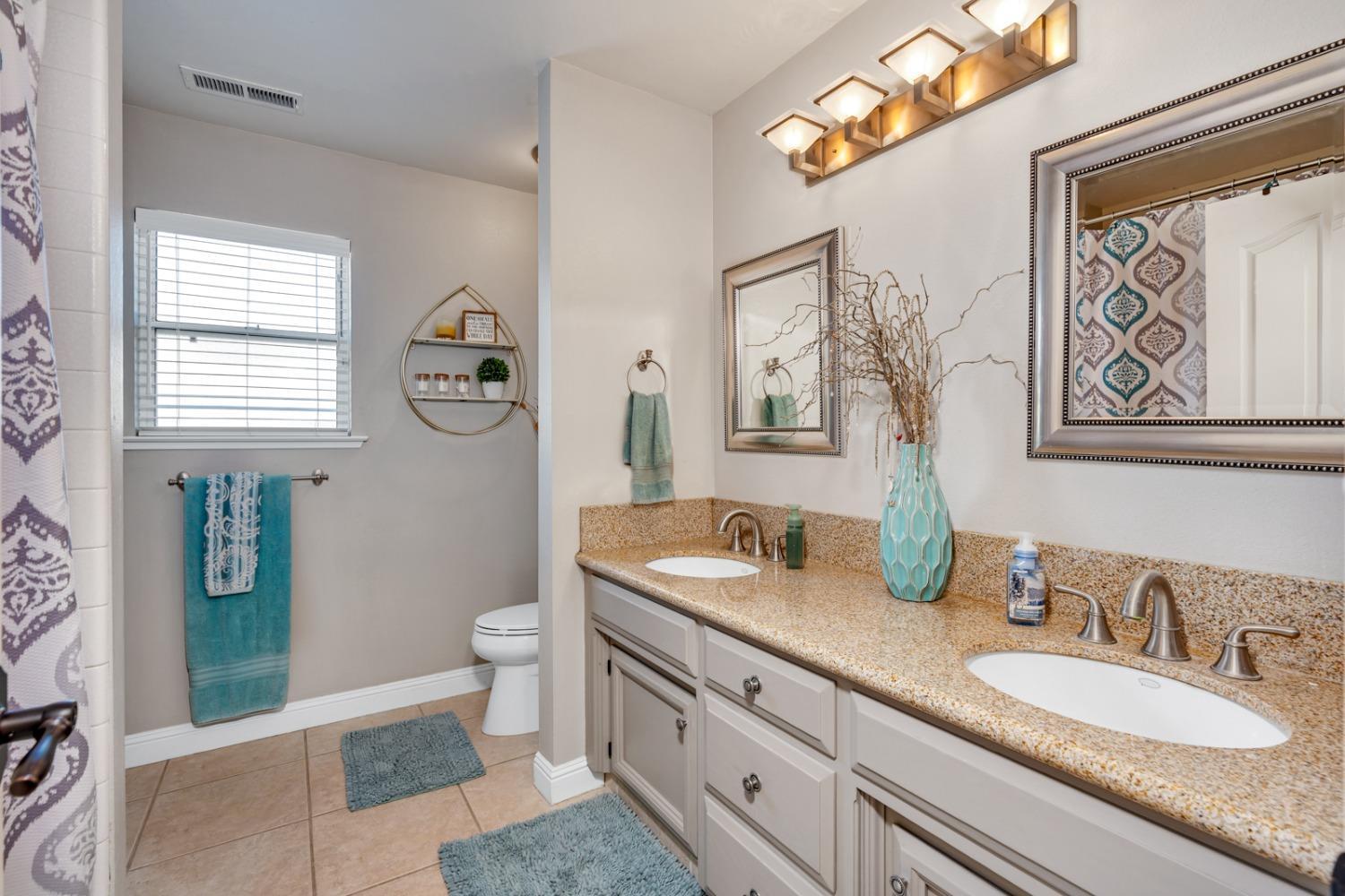 Madera, California, 93637, United States, 3 Bedrooms Bedrooms, ,3 BathroomsBathrooms,Residential,For Sale,1984601