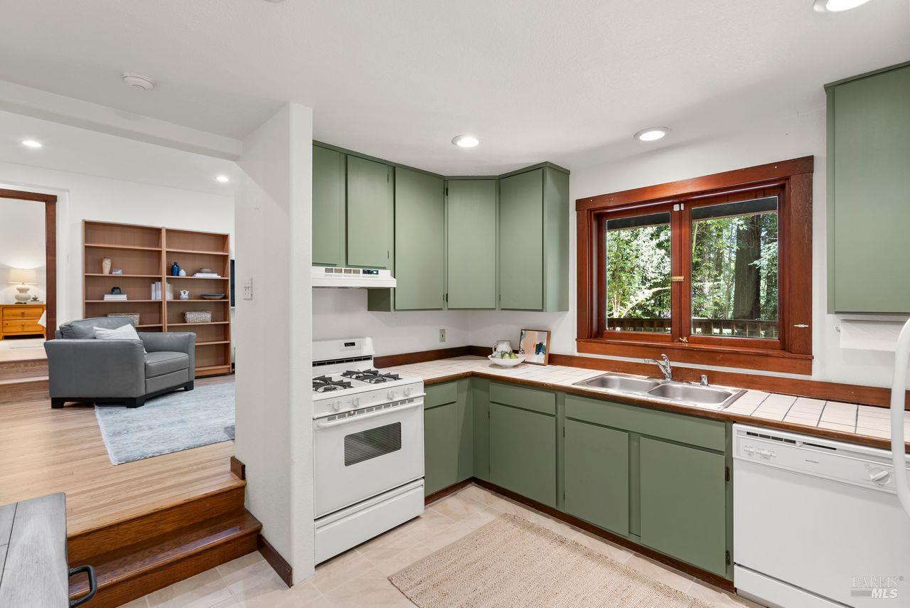 Woodacre, California, 94973, United States, 5 Bedrooms Bedrooms, ,3 BathroomsBathrooms,Residential,For Sale,1838533