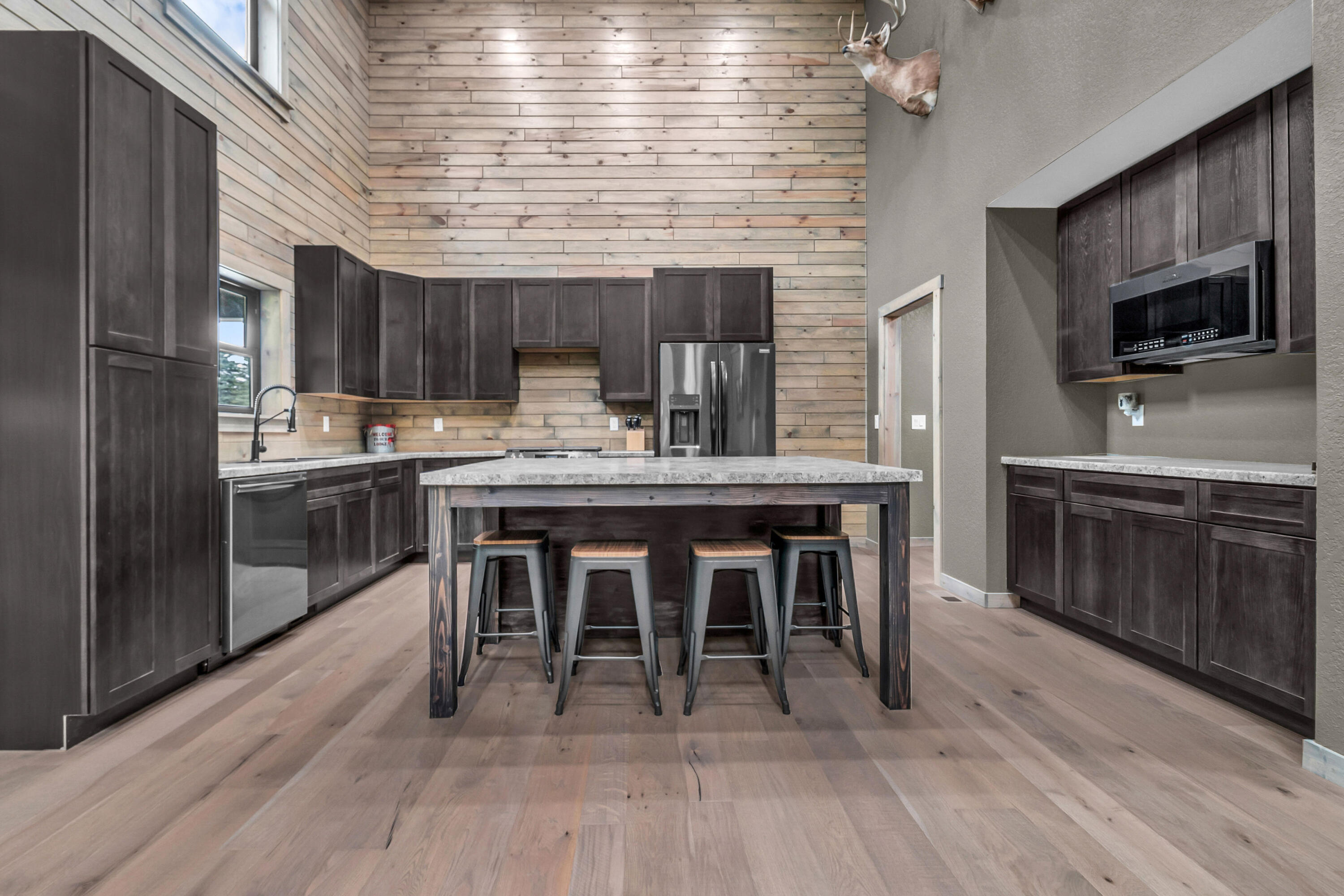 Quincy, Michigan, 49082, United States, 2 Bedrooms Bedrooms, ,3 BathroomsBathrooms,Residential,For Sale,1979767