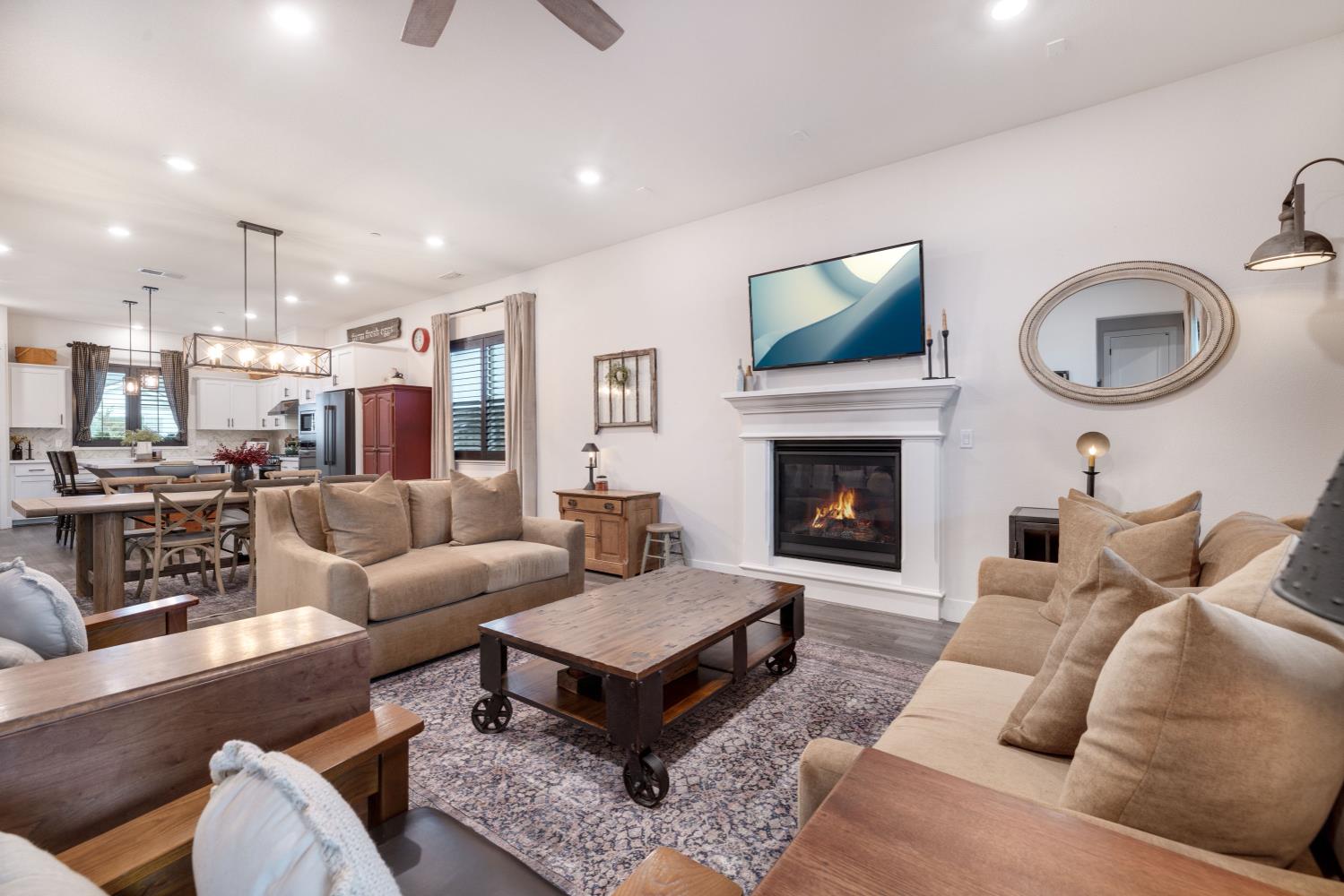 Roseville, California, 95747, United States, 3 Bedrooms Bedrooms, ,2 BathroomsBathrooms,Residential,For Sale,2002190