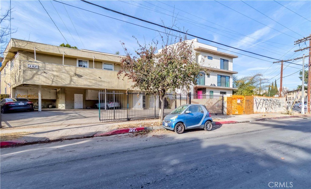 Los Angeles, California, 90057, United States, 7 Bedrooms Bedrooms, ,6 BathroomsBathrooms,Residential,For Sale,1694487
