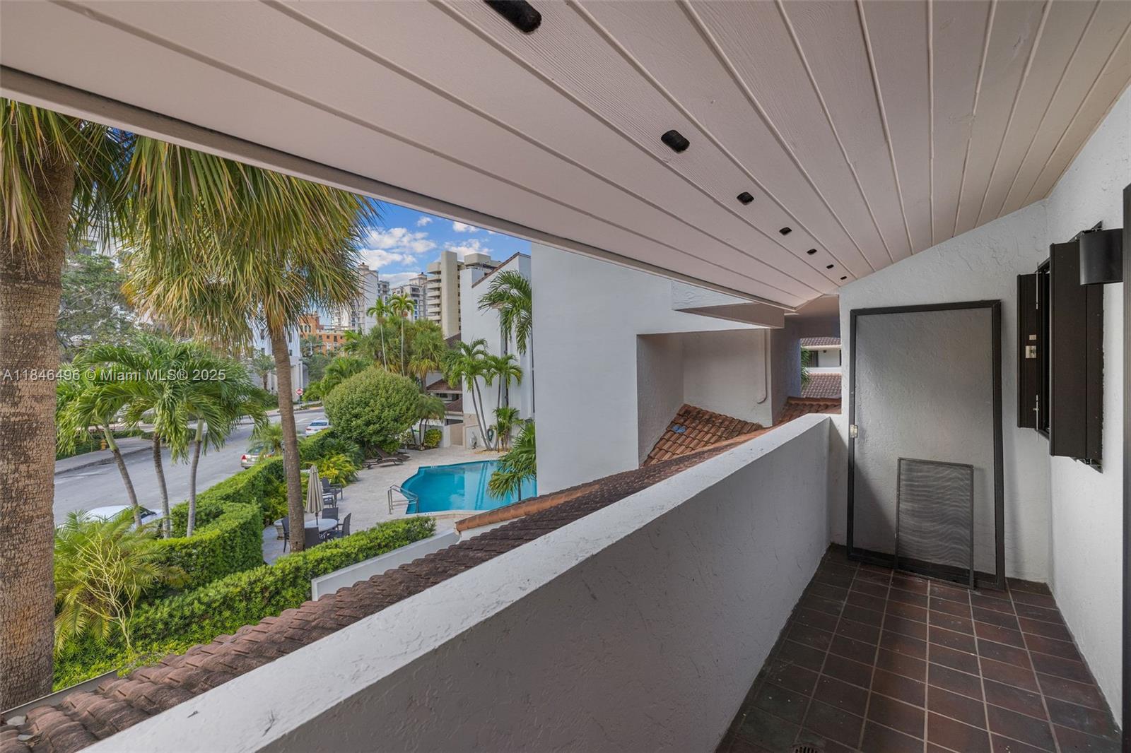 Coral Gables, Florida, 33134, United States, 2 Bedrooms Bedrooms, ,3 BathroomsBathrooms,Residential,For Sale,1901366