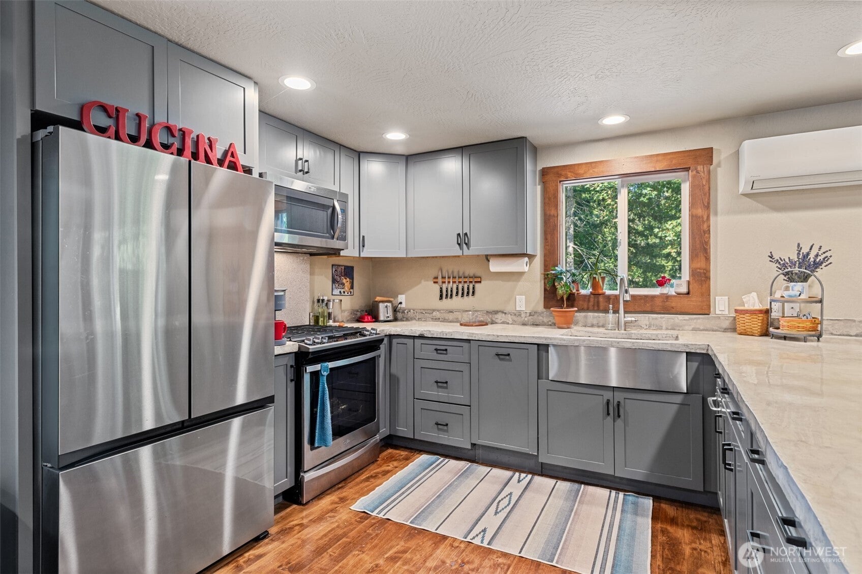 Port Angeles, Washington, 98363, United States, 2 Bedrooms Bedrooms, ,1 BathroomBathrooms,Residential,For Sale,1935683