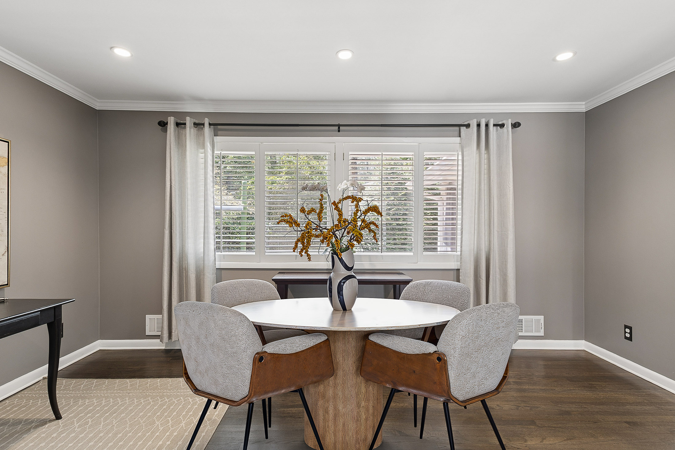  Updated Mid-Century Modern in Dunwoody North Driving Club - 物件實景