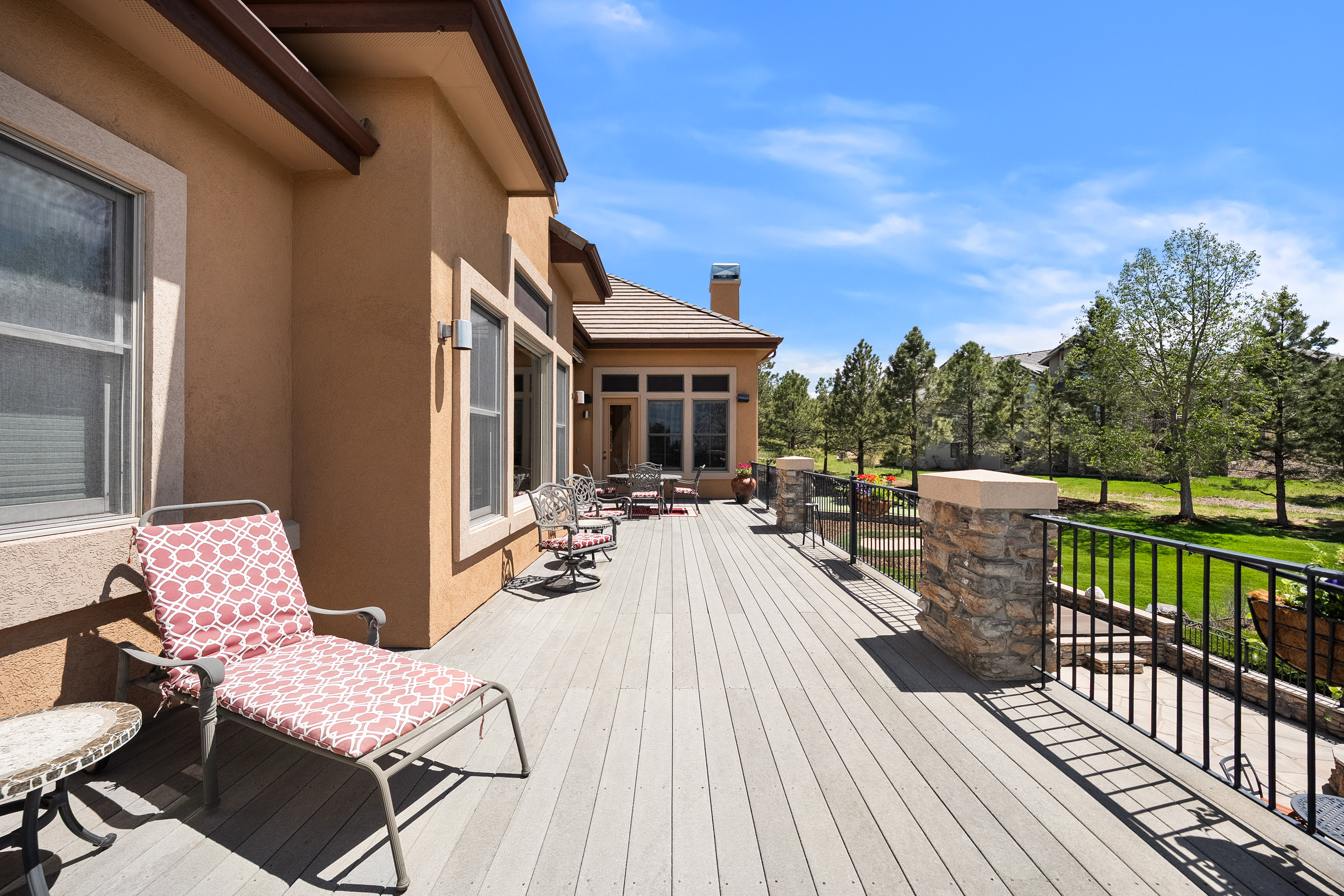  Exceptional ranch-style home in the prestigious gated golf course community - 物件實景